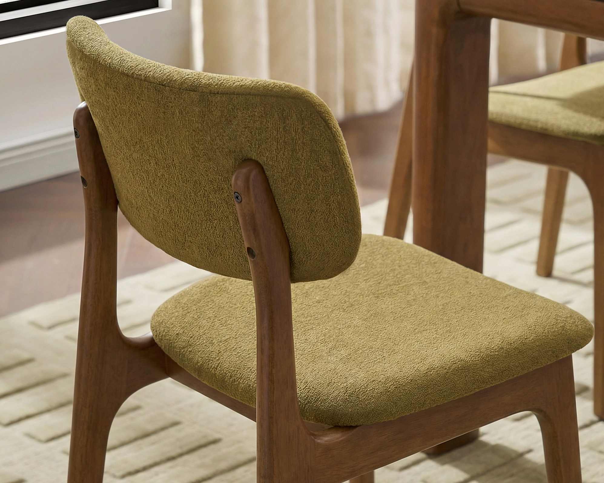 Brighton Dining Set 8