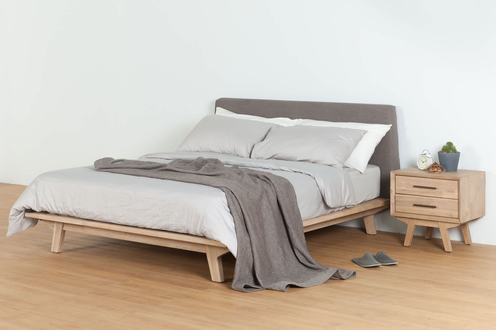 Miles Bed with 2 Side Tables 7