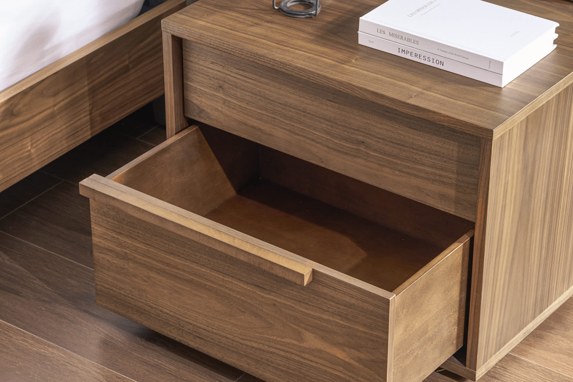 Joseph Bed with 2 Bedside Tables 7