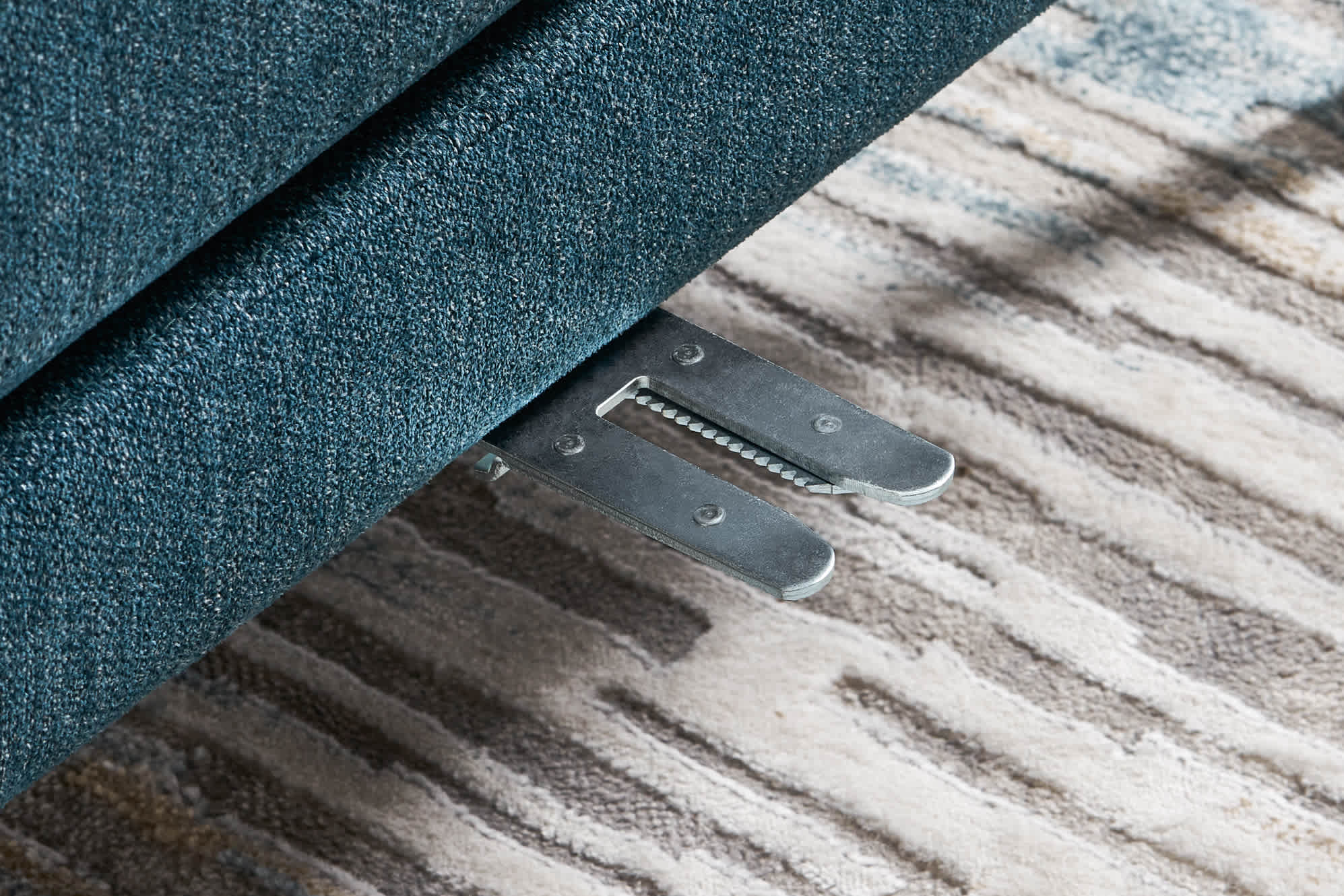 Pebble Chaise Sofa with Footstool 11