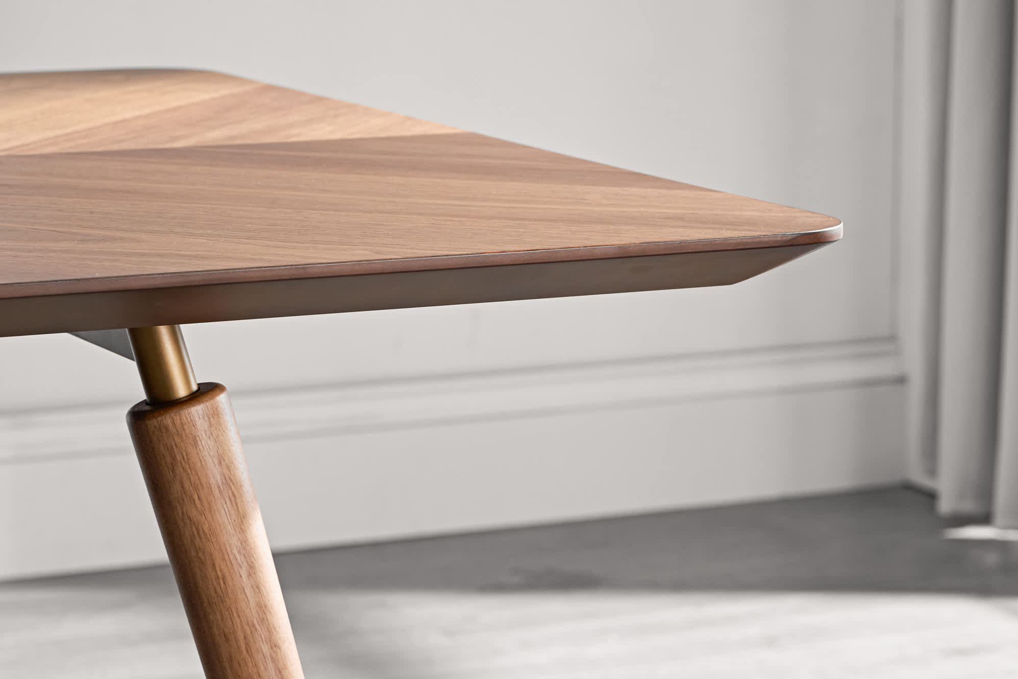 Lily Dining Table with 4 Chairs 5