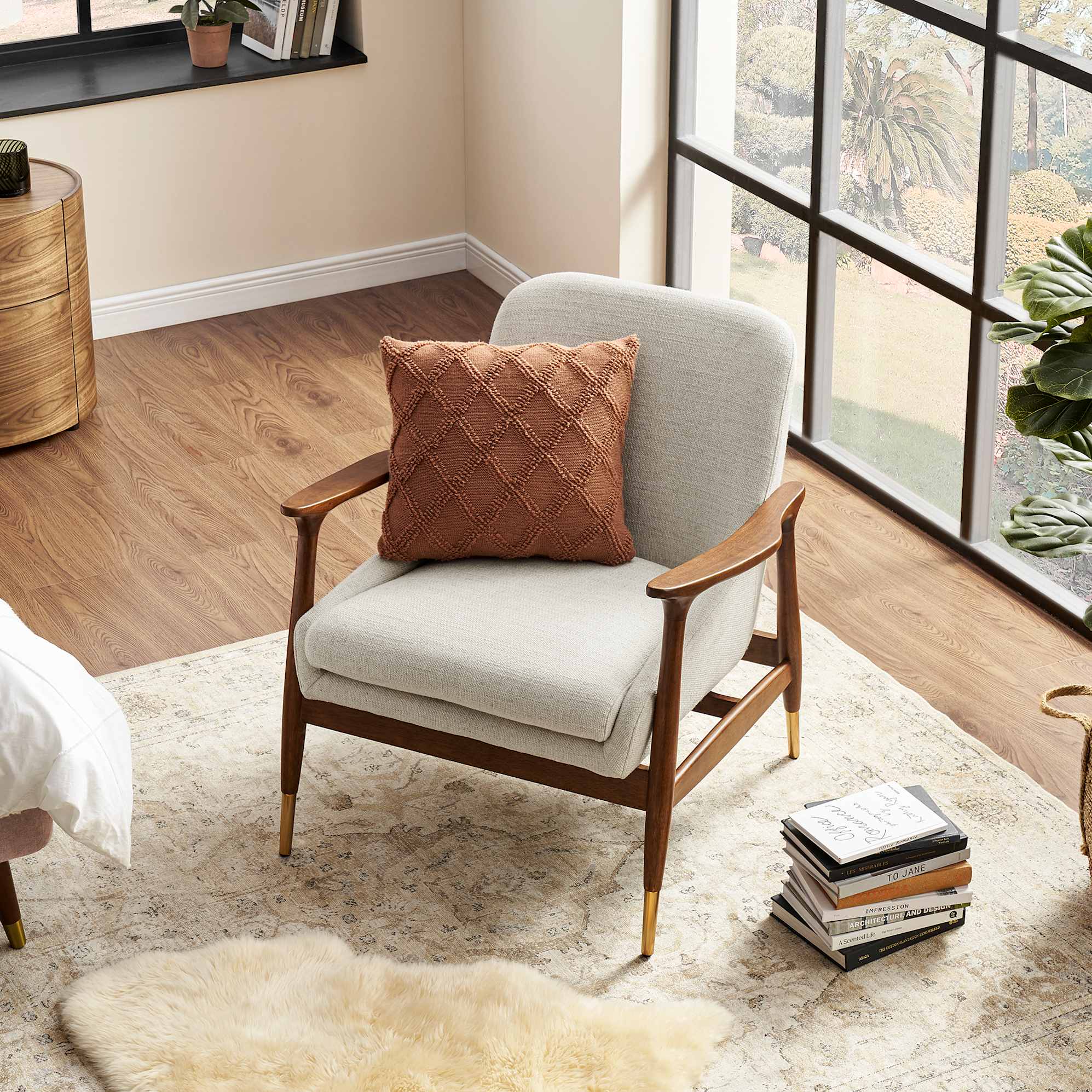 Desmond Armchair 2
