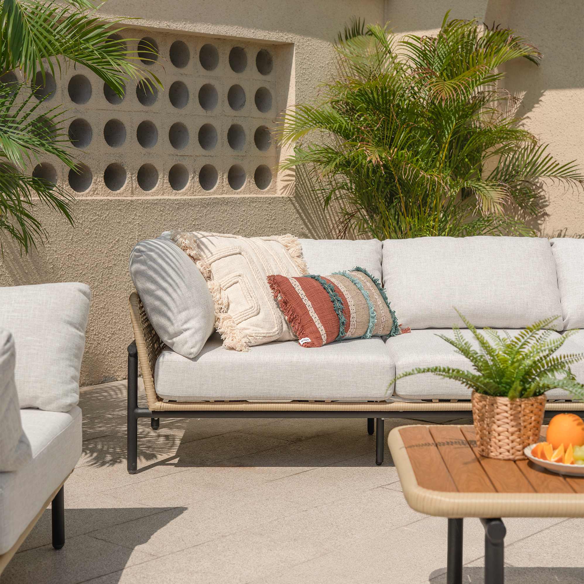 Sierra Garden Sofa, 2 Lounge Chair & Coffee Table Set 10