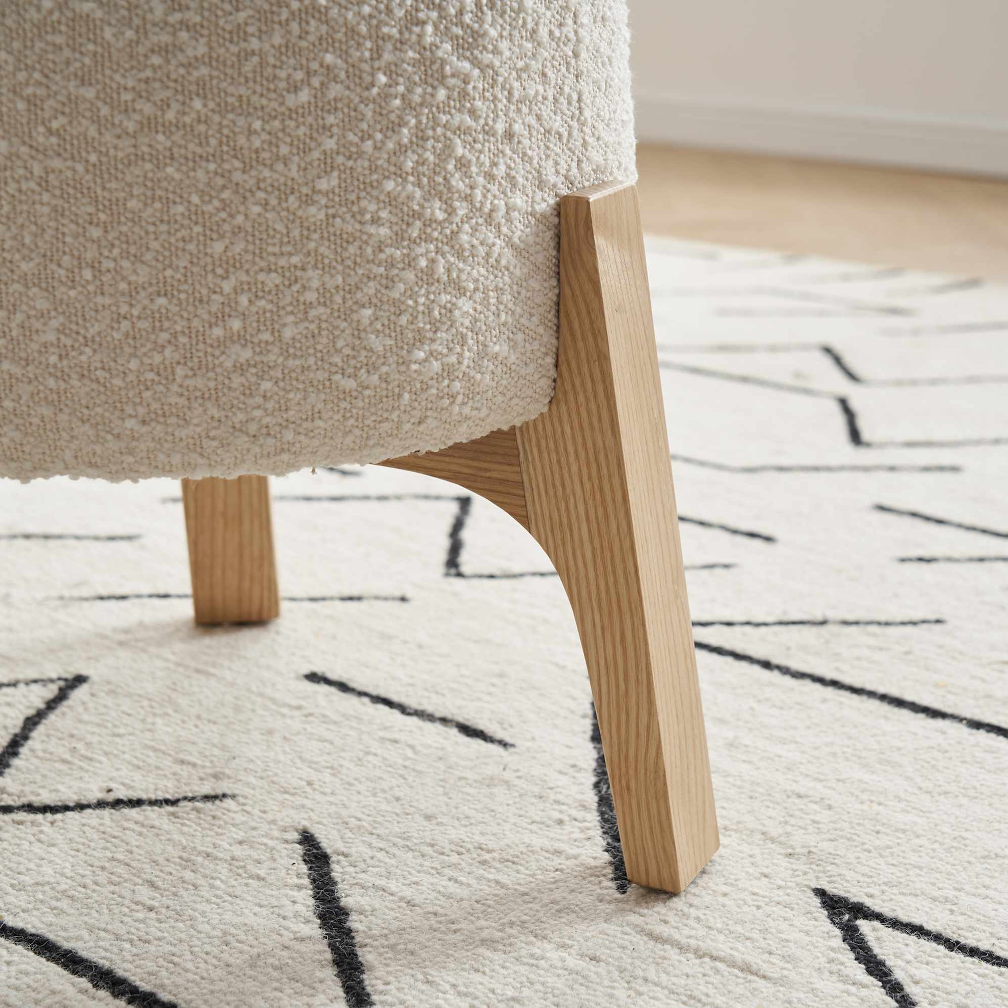 Kit Bouclé Stool 8