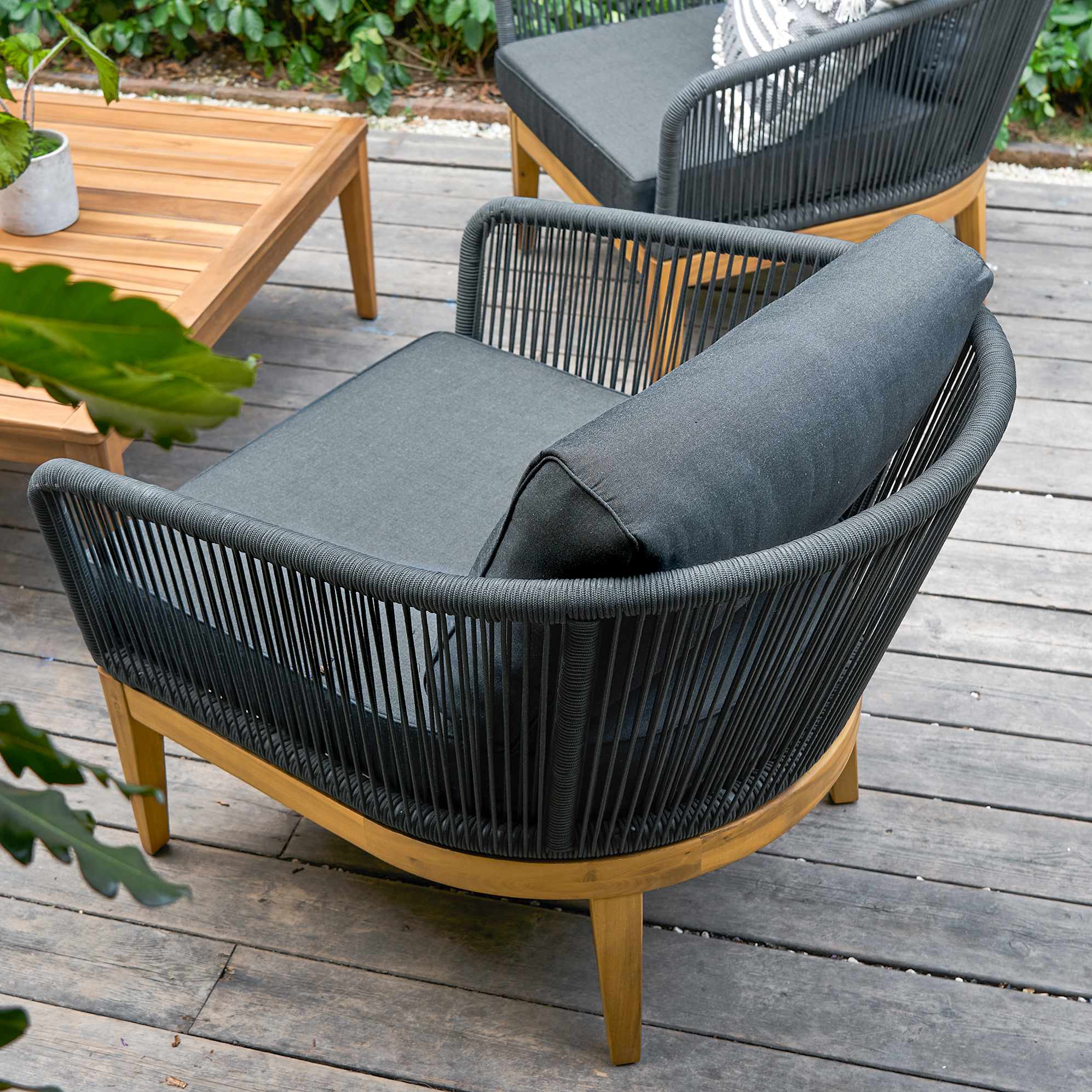 Maui Outdoor 2 Lounge Chairs & Coffee Table Set 5