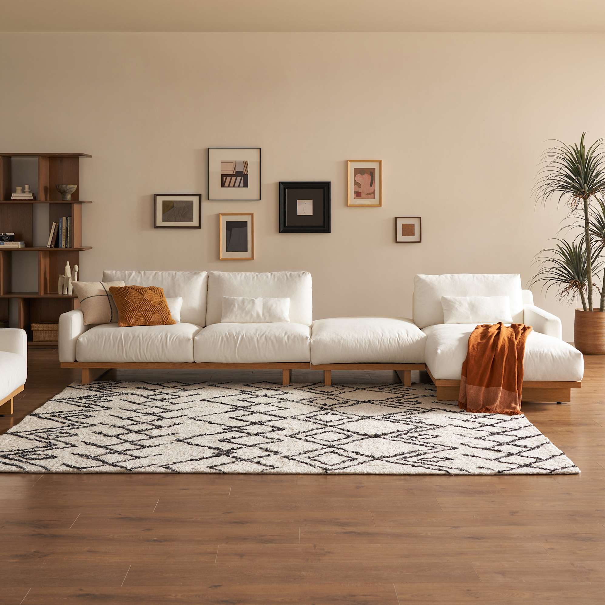 Mori Performance Fabric Right Chaise Sofa 3