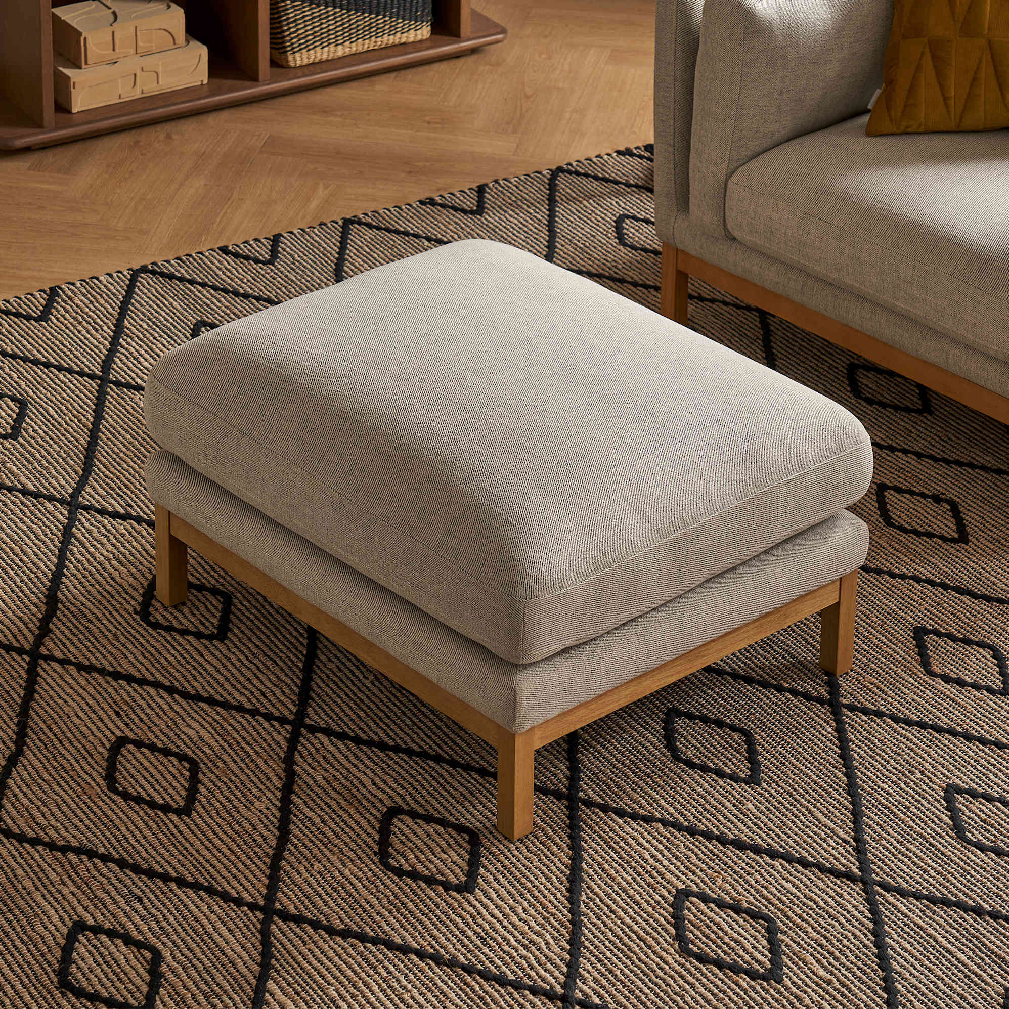 Owen Ottoman, Pearl Beige (Natural Leg) lifestyle