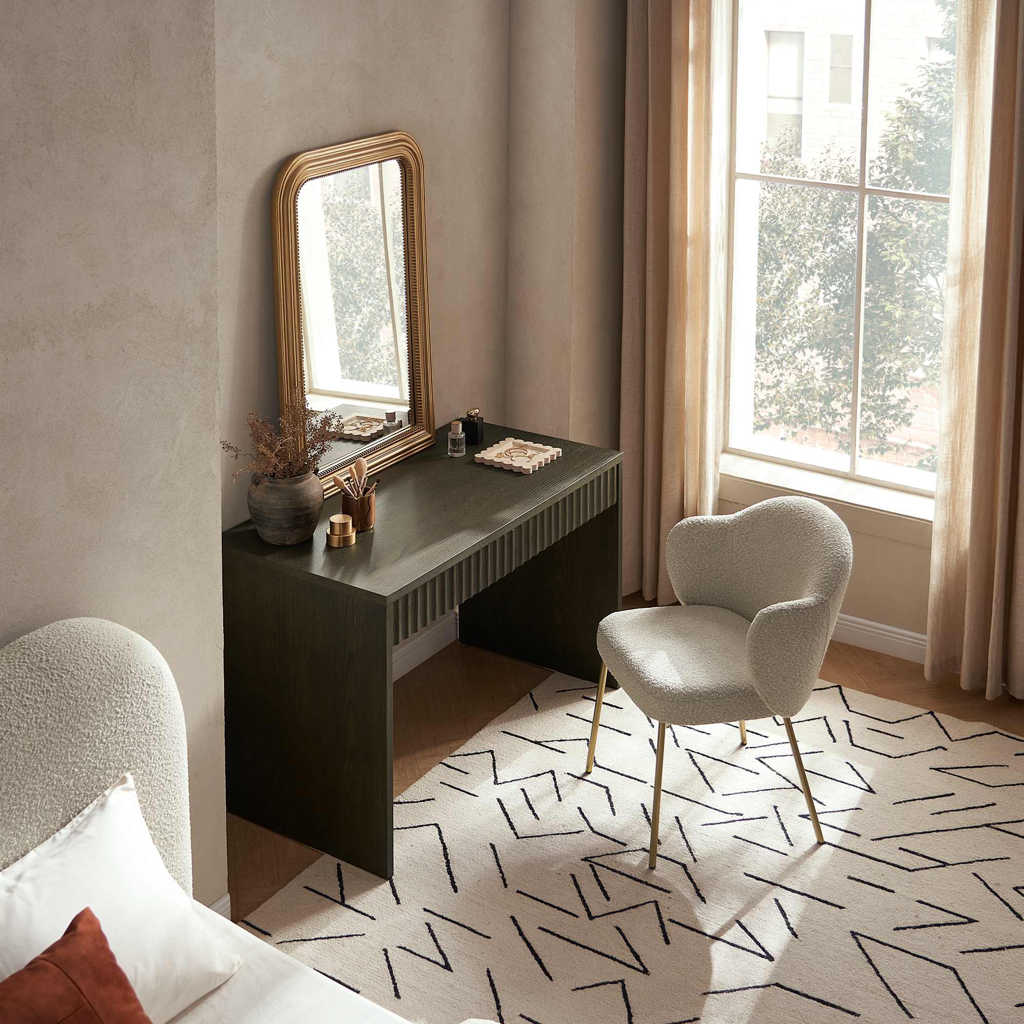 Sloane Desk with 2 Drawers 2