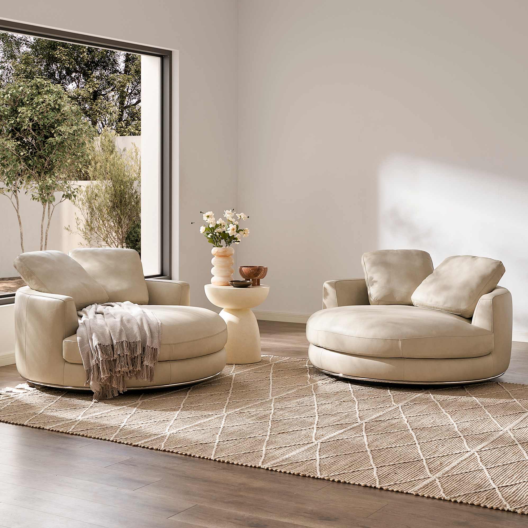Hamilton Leather Round Swivel 1.5 Seater Armchair 2