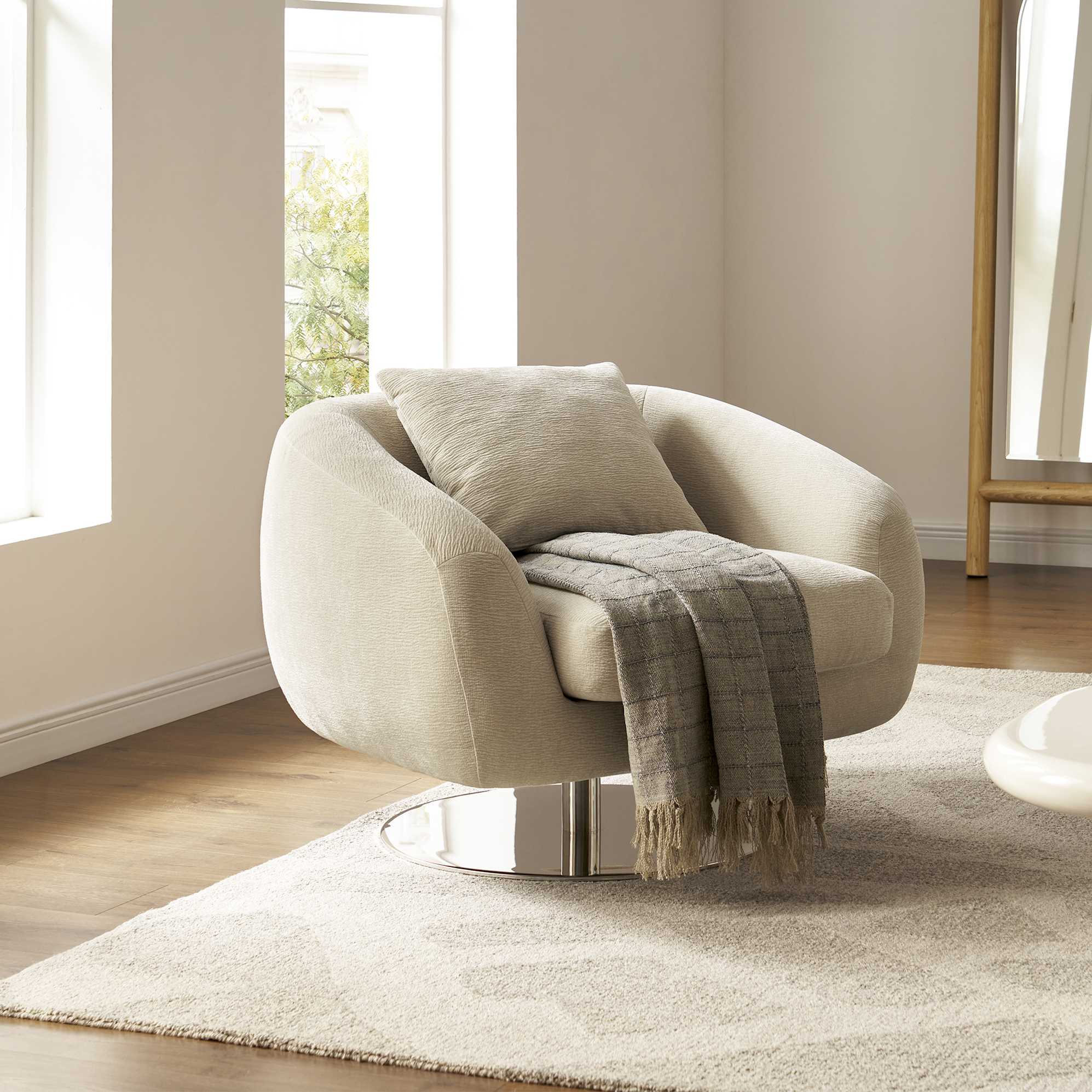 Xander Swivel Armchair, (Performance Vermont) Oyster lifestyle