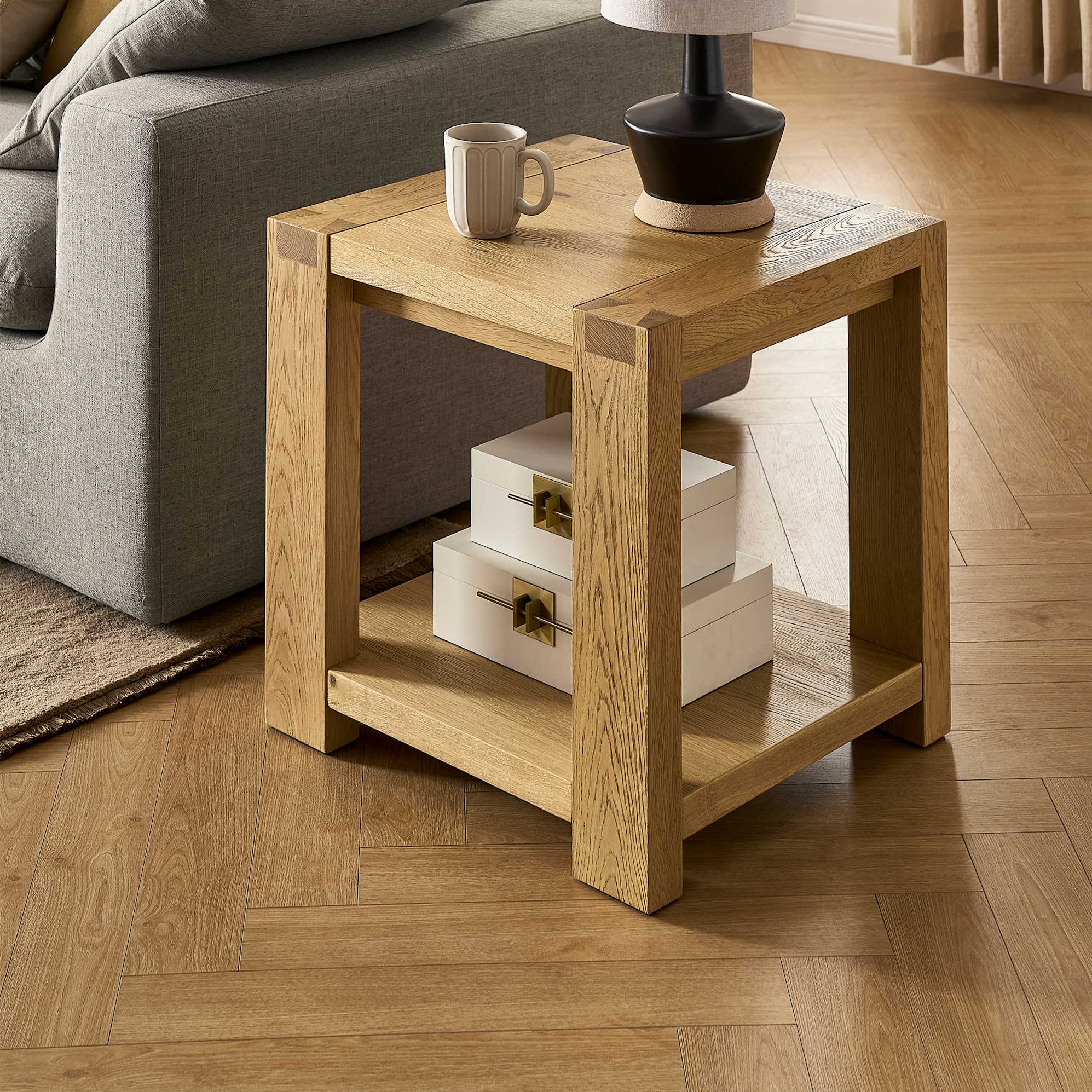 Bradley Side Table, Natural lifestyle