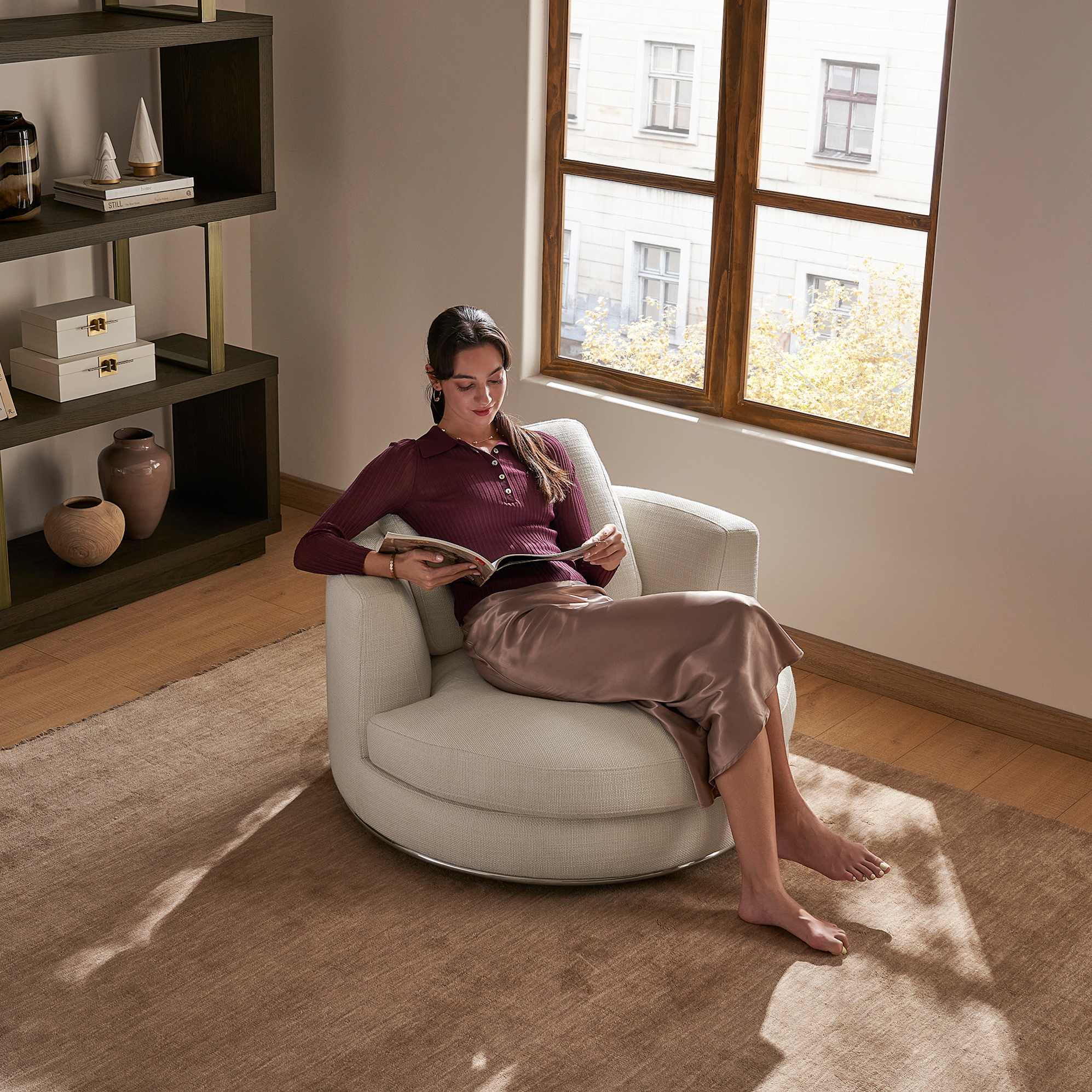 Hamilton Round Swivel Armchair 2