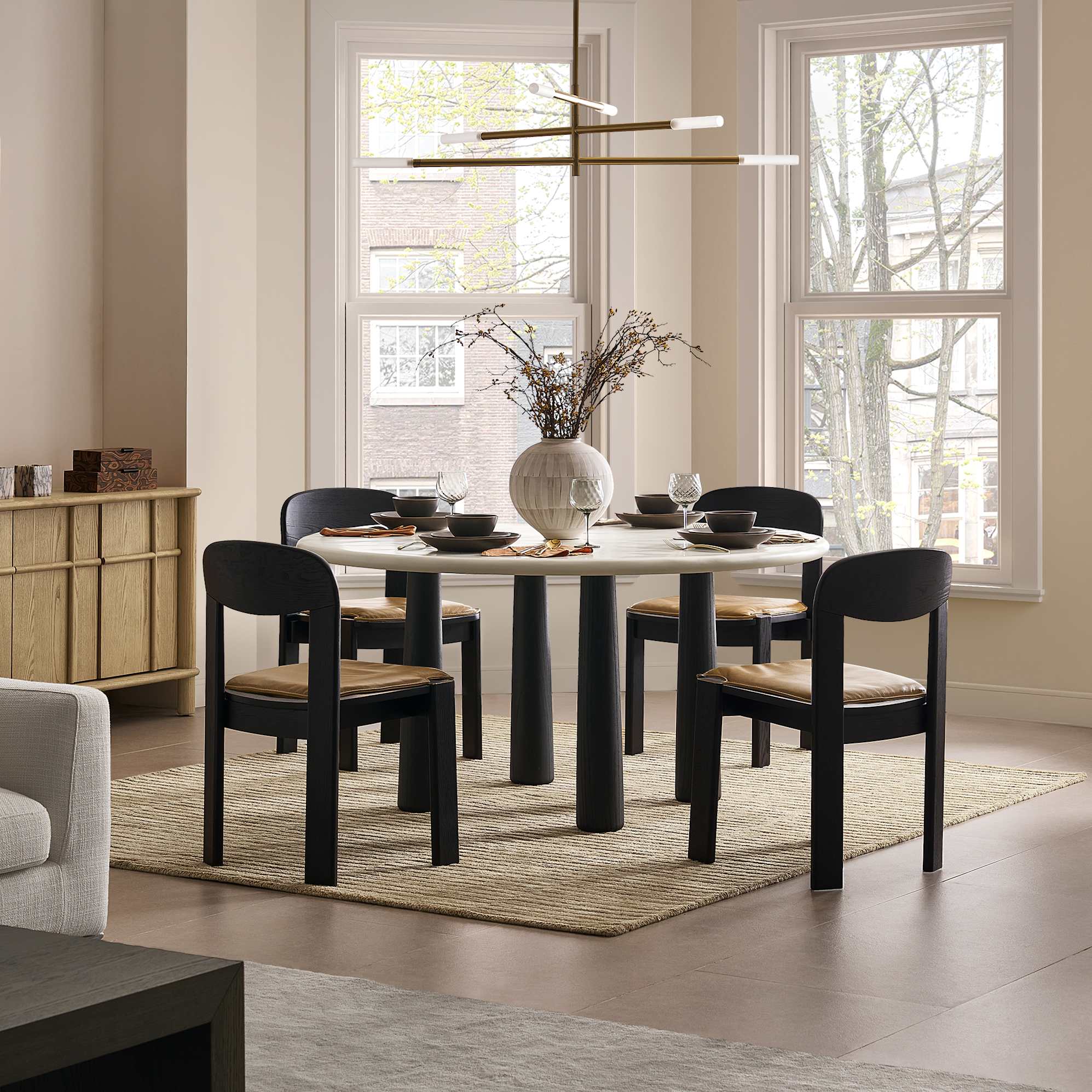 Allura Round Dining Table, 35.4" lifestyle