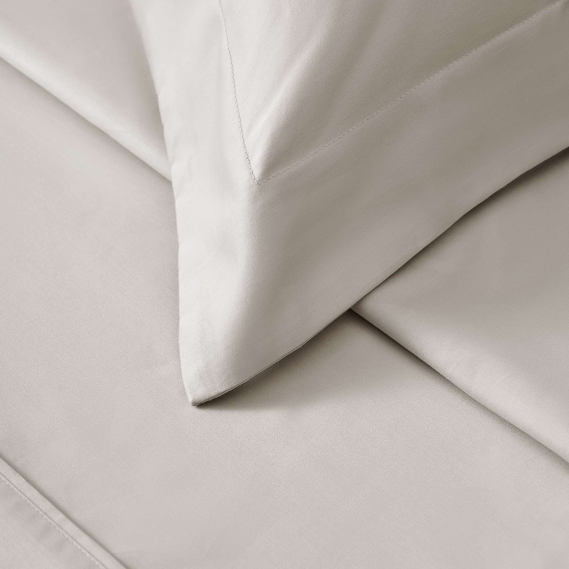 Luxe Sateen Sheet Set 2
