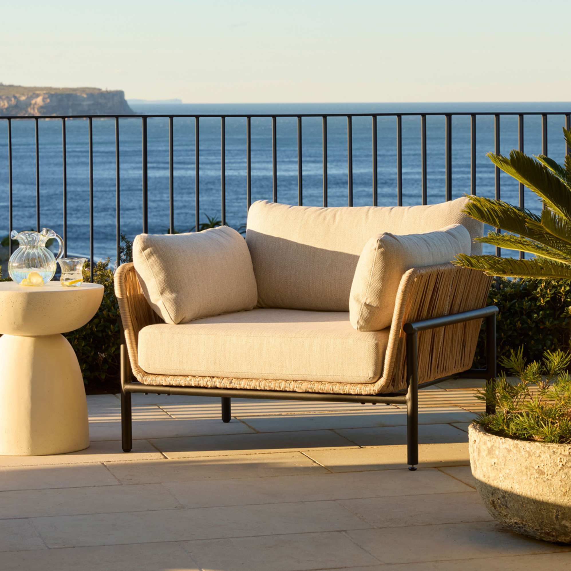 Sierra Outdoor Lounge Chair 2