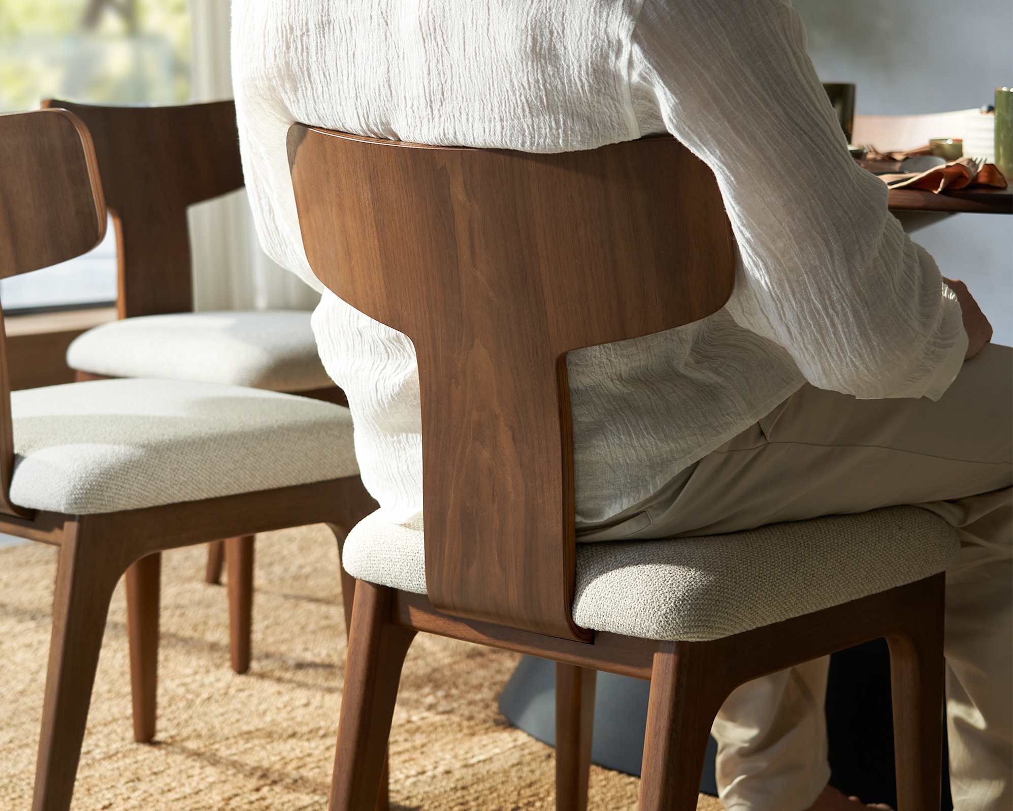 Forma Dining Table with Tavi Chair Set 6