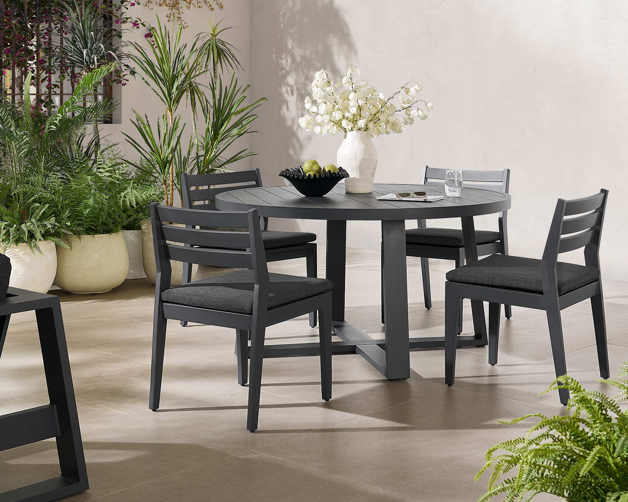 Rio Outdoor Aluminum Round Dining Table, 140cm and 4 Chairs, Slate lifestyle