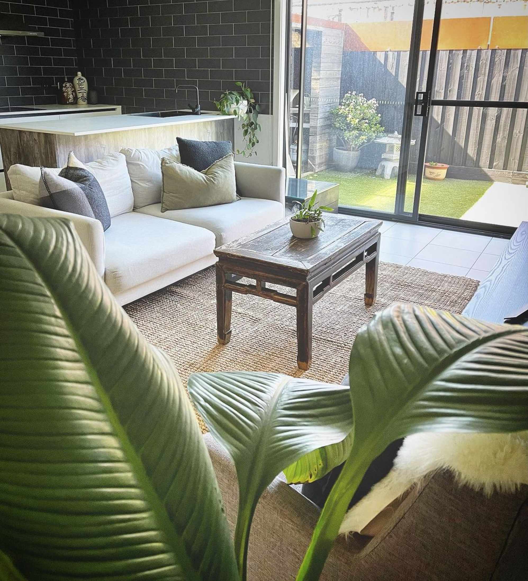 Instagram post by @calmhomeandliving - 1024