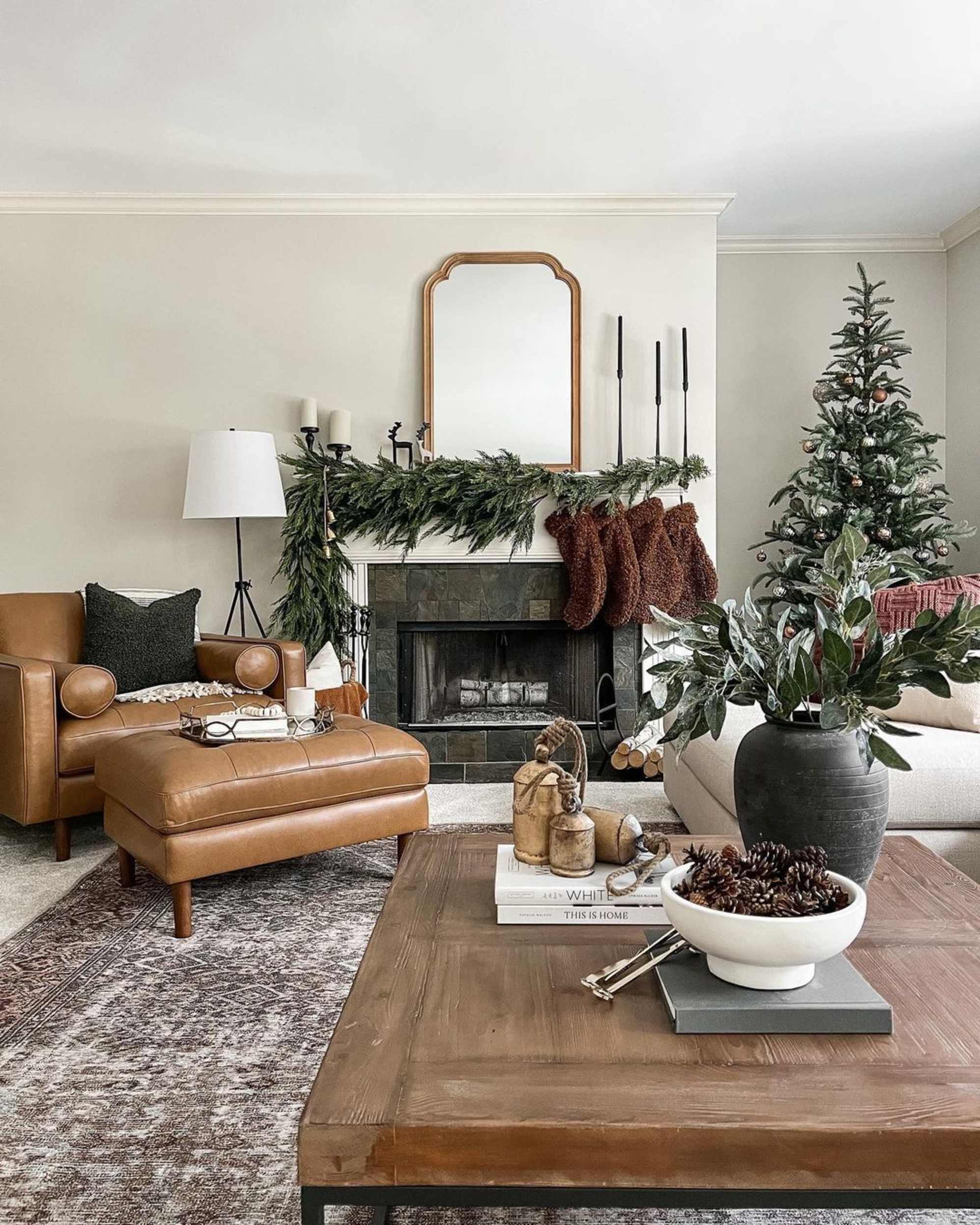 Instagram post by @lasthouseonbedfordlane - 2044