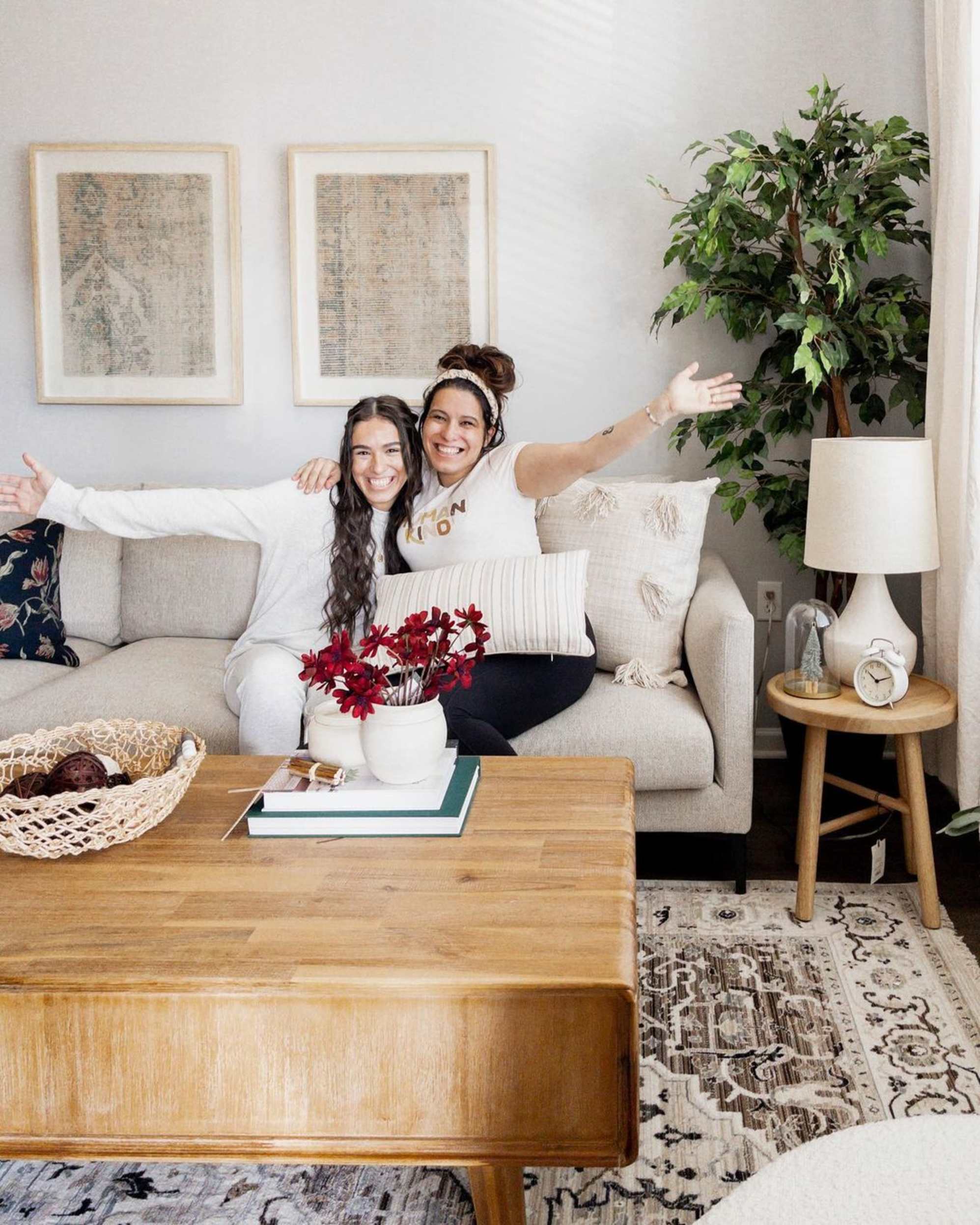 Instagram post by @styleitprettyhome - 2802