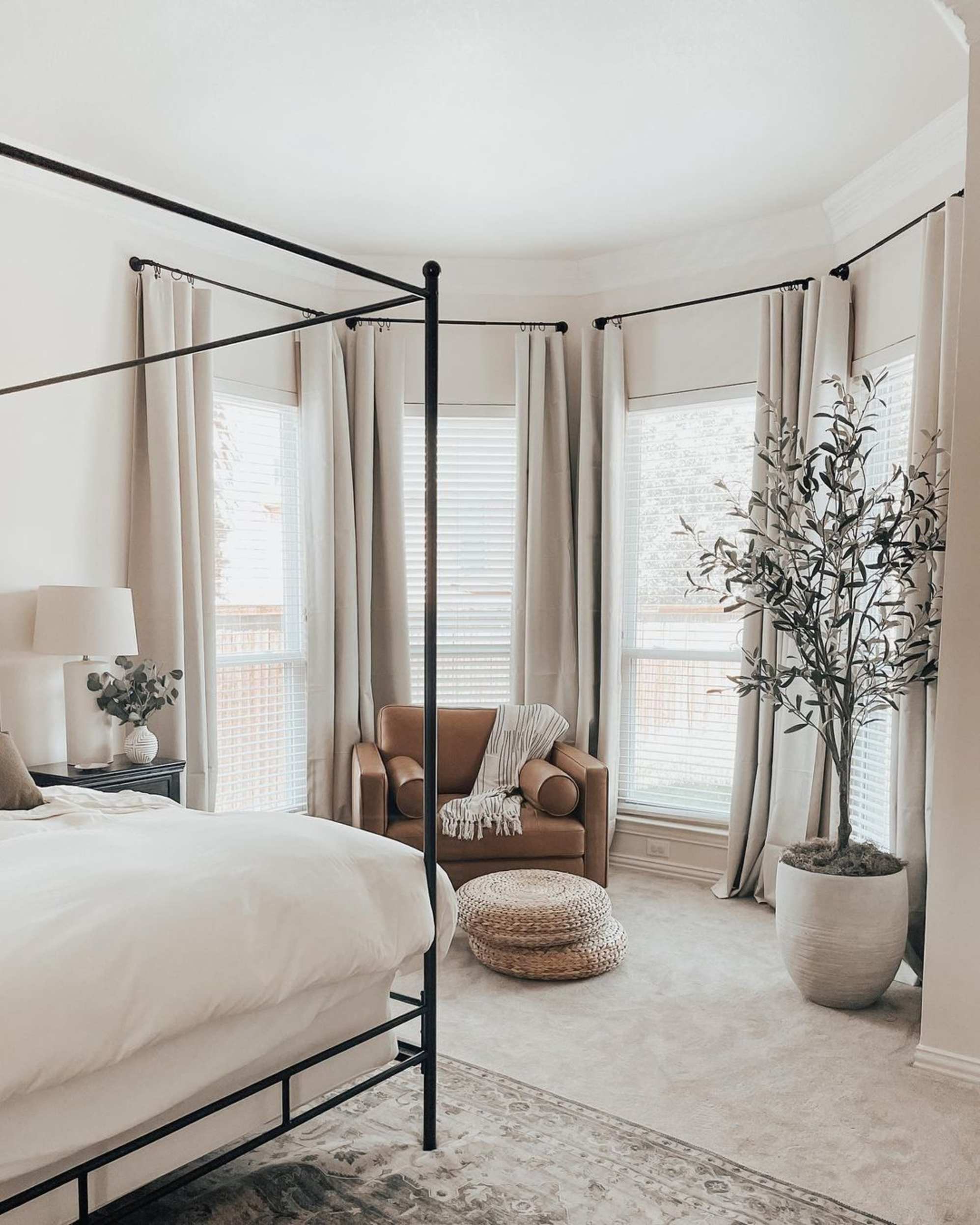 Instagram post by @linseywoods.home - 3485