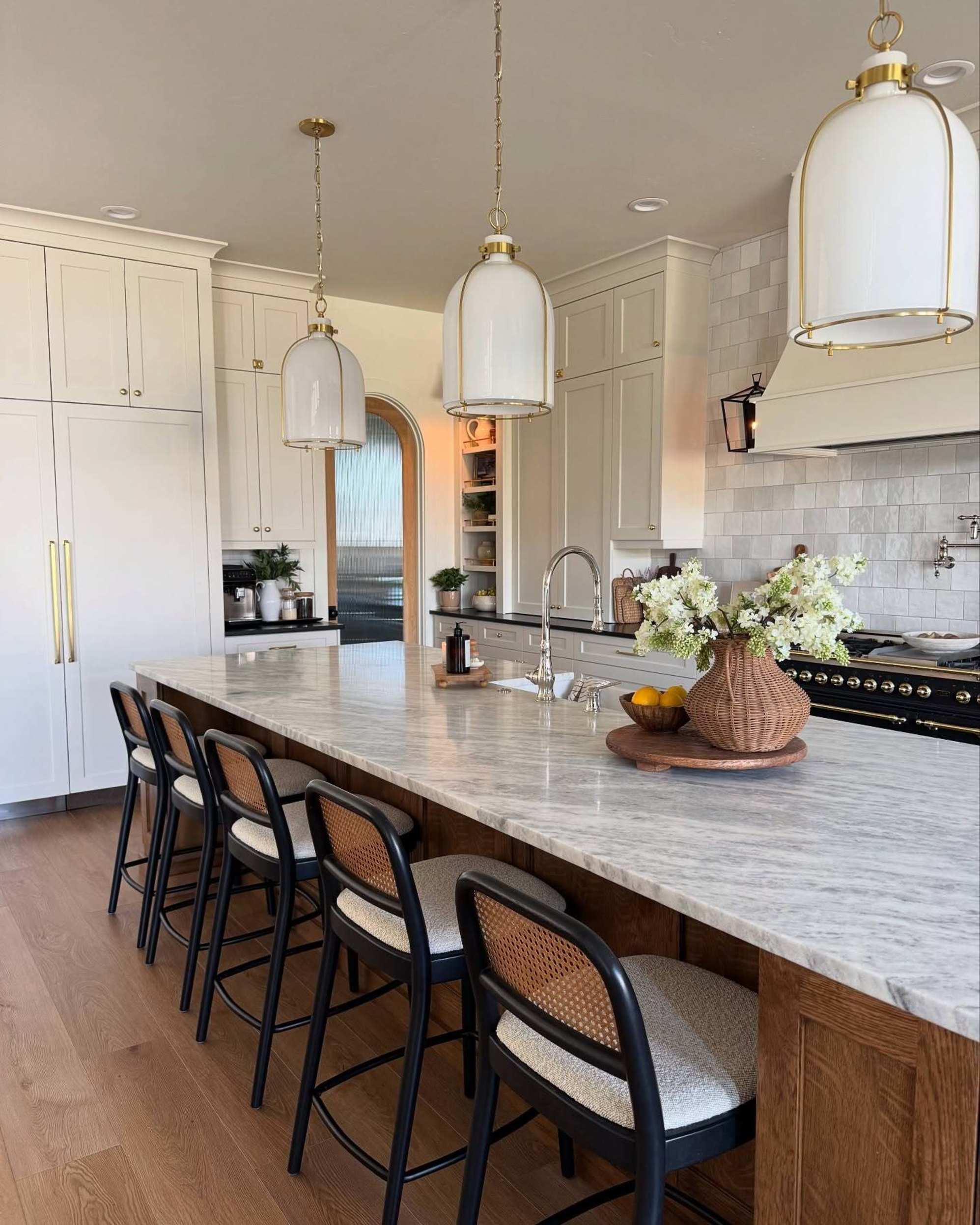 Instagram post by @white.at.home - 5709
