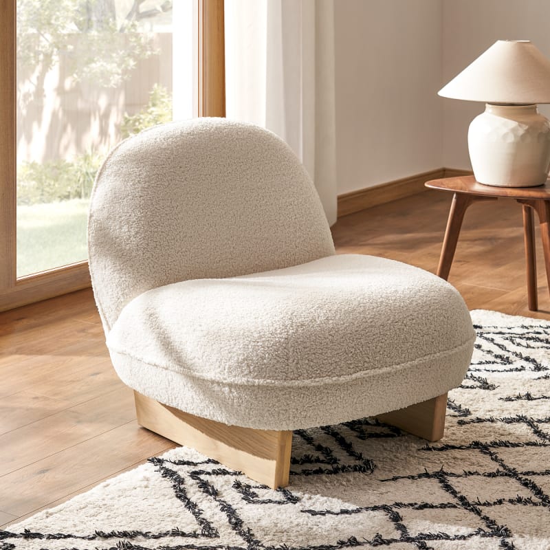 Covered lounge chair best sale