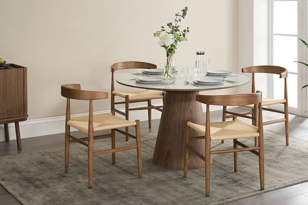 Round Or Rectangular How To Pick The Right Shape Of Dining Table For Your Home Castlery United States