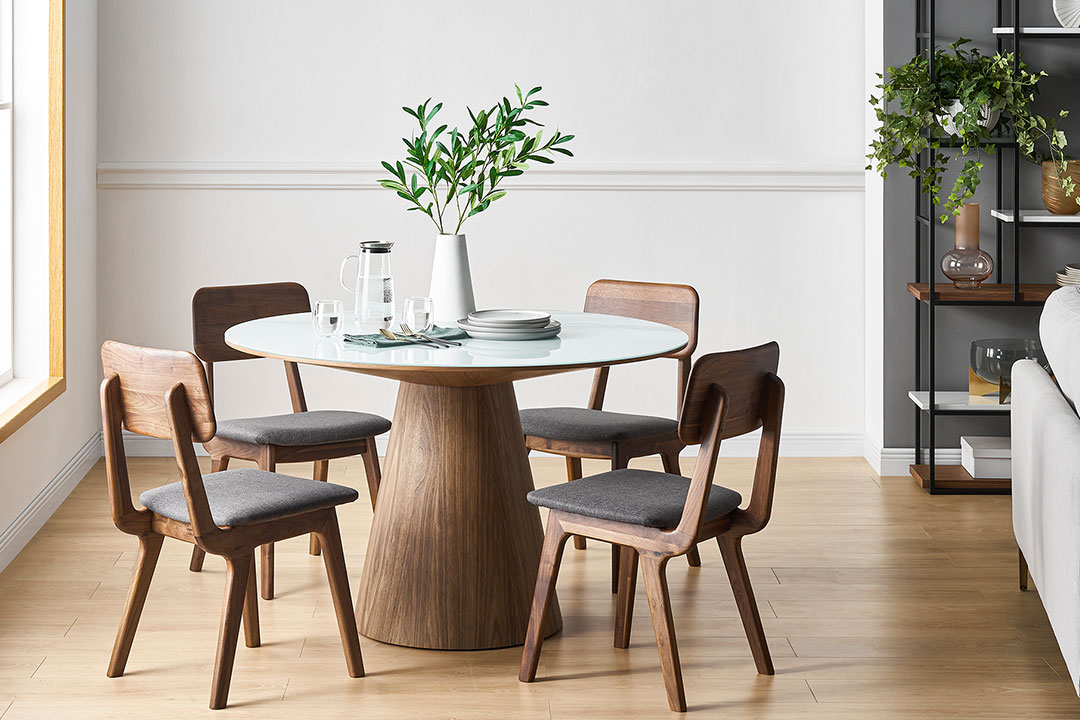 circle dining room tables