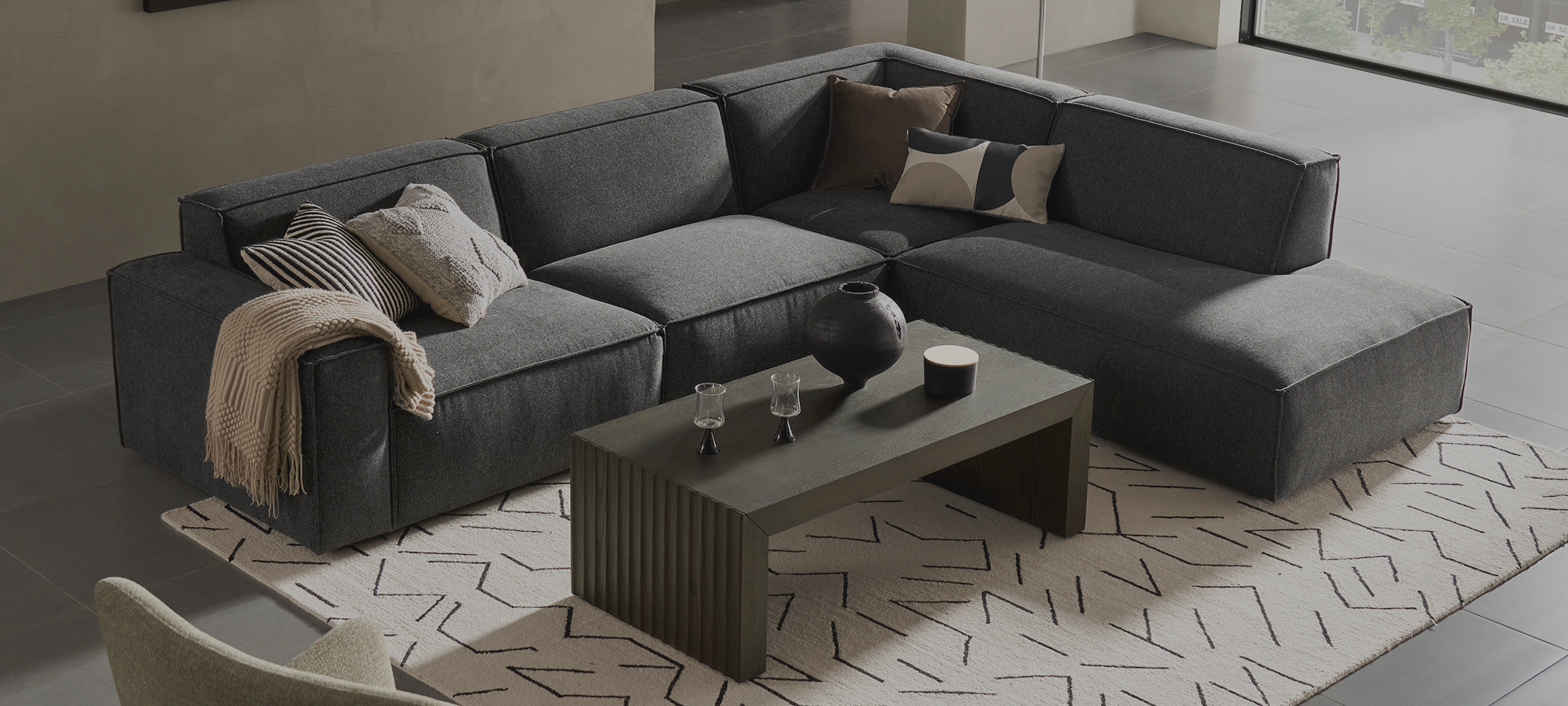 Black & Dark Furniture