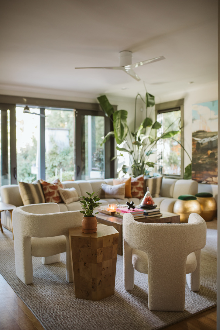 Expert Tips on How to Style a Small Living Room | Castlery US