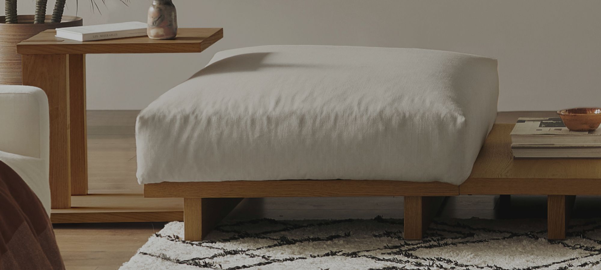 Footstools, Ottomans & Poufs