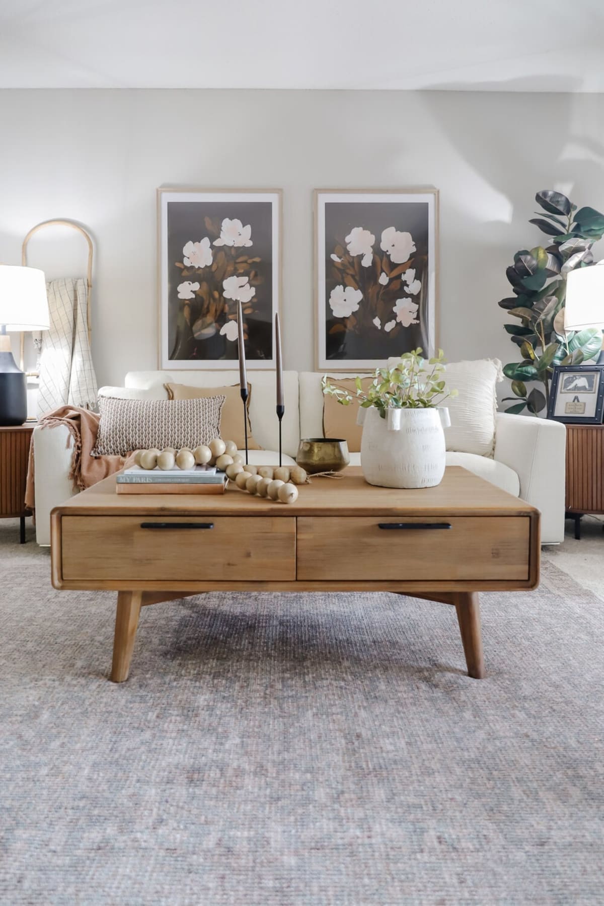 30 Gorgeous Coffee Tables for Small Spaces (2023) - Living in a