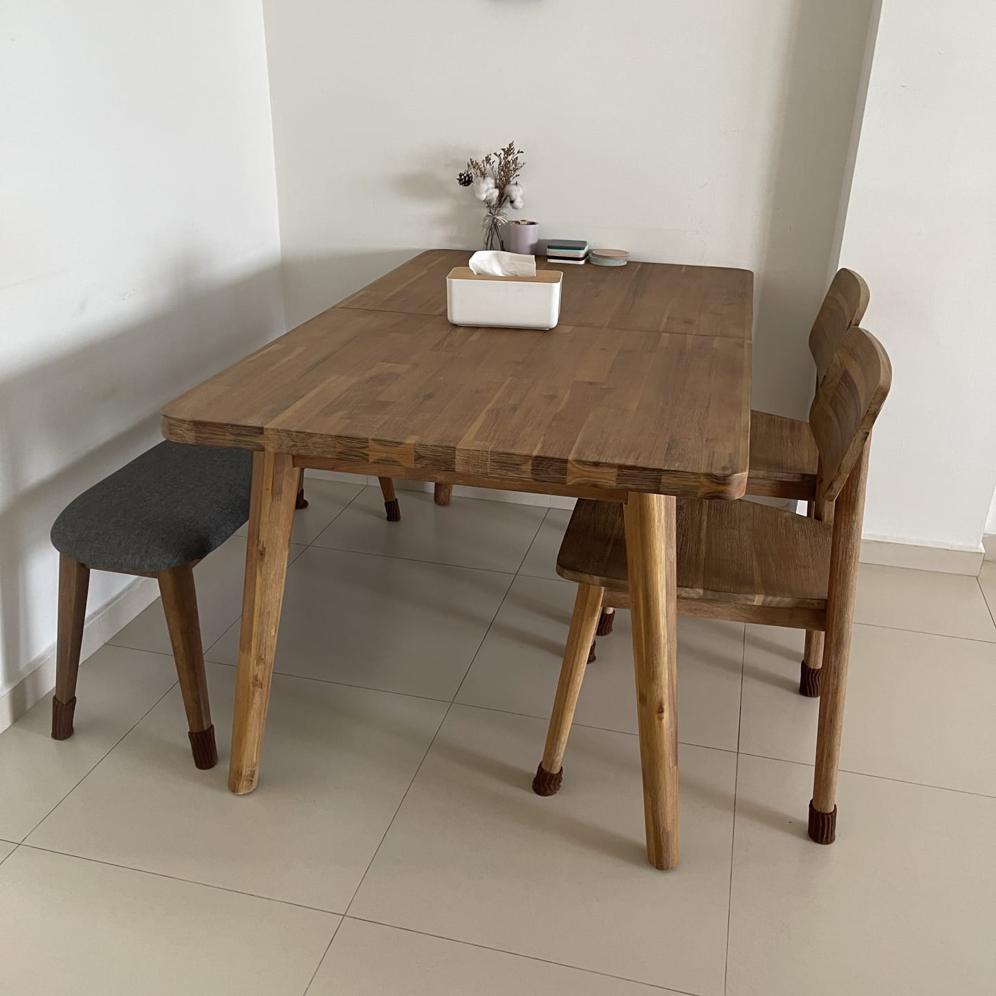 Seb Extendable Dining Table, 59-78.7