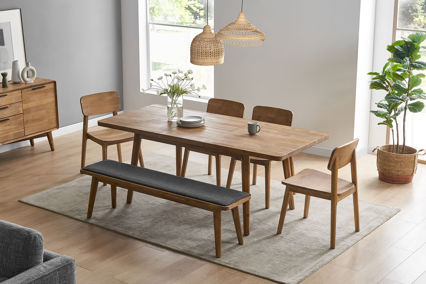 Round Or Rectangular How To Pick The Right Shape Of Dining Table For Your Home Castlery United States