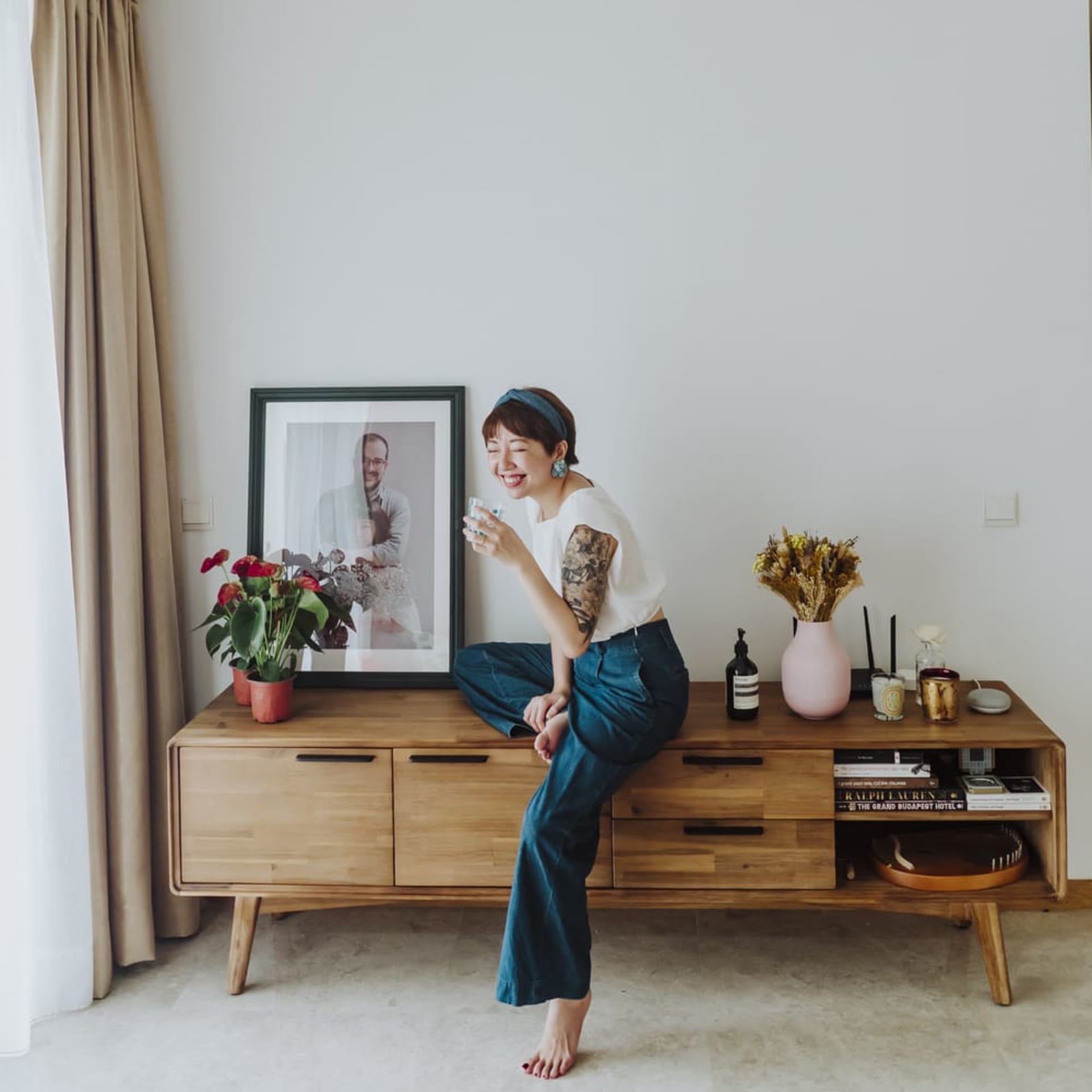 9 Feng Shui Tips for the Living Room (ft. Joey Yap) | Castlery US, image size:1920x1920