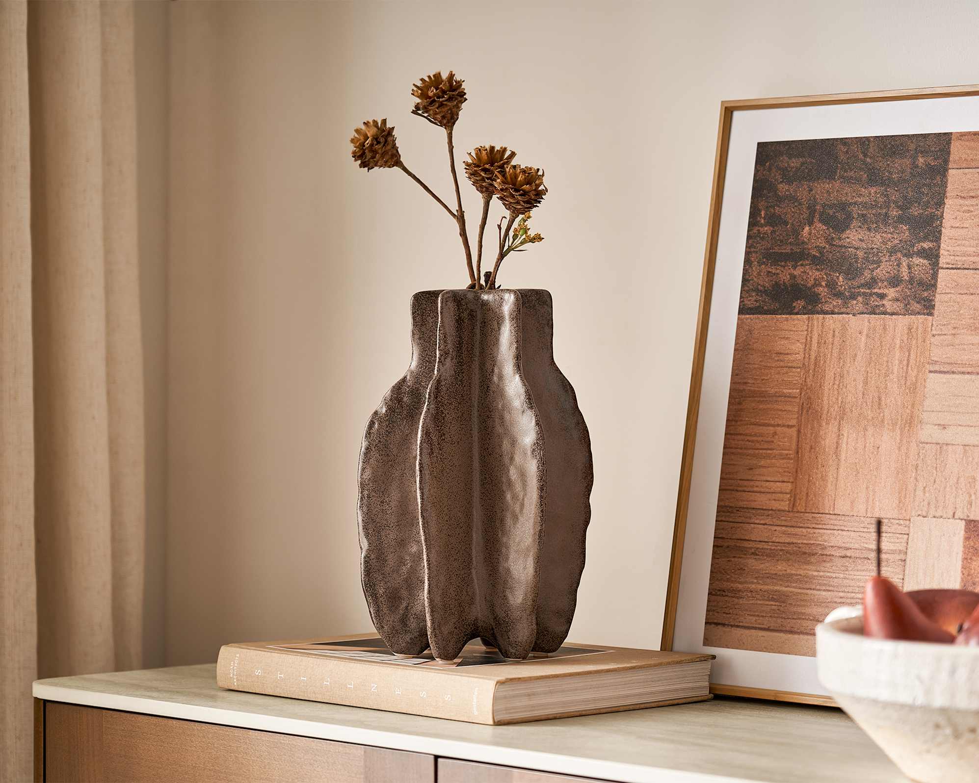 Xyra Ceramic Botanical Sculptural Vase 0