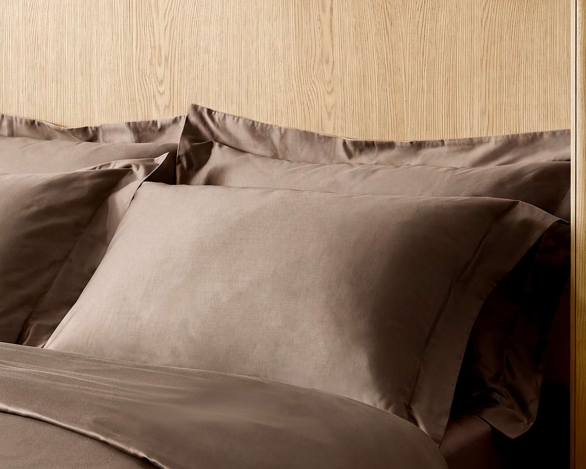 Luxe Egyptian Cotton Sateen Standard Size Pillowcase Set of 2, Bark lifestyle