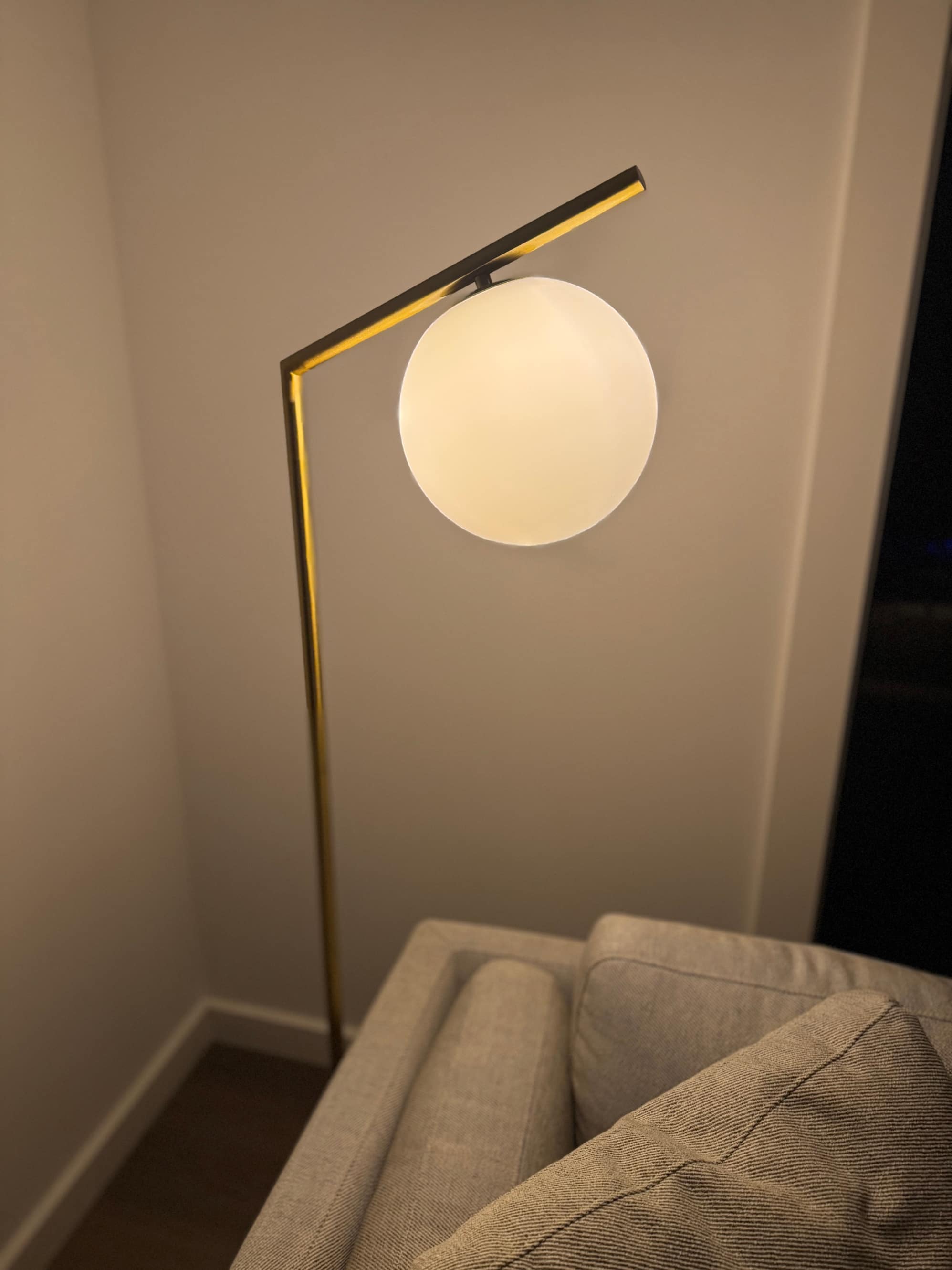 Modern design floor lamp