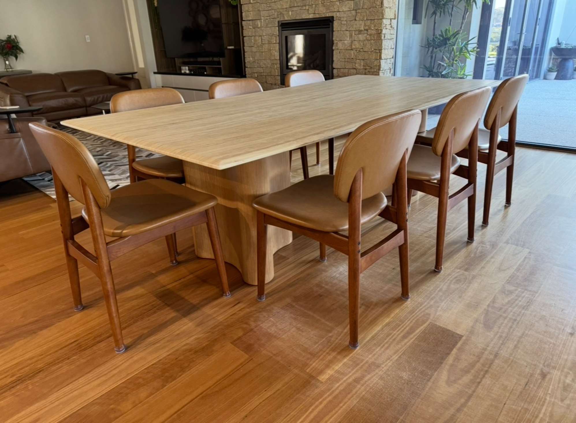 review from Stunning Design and Comfort