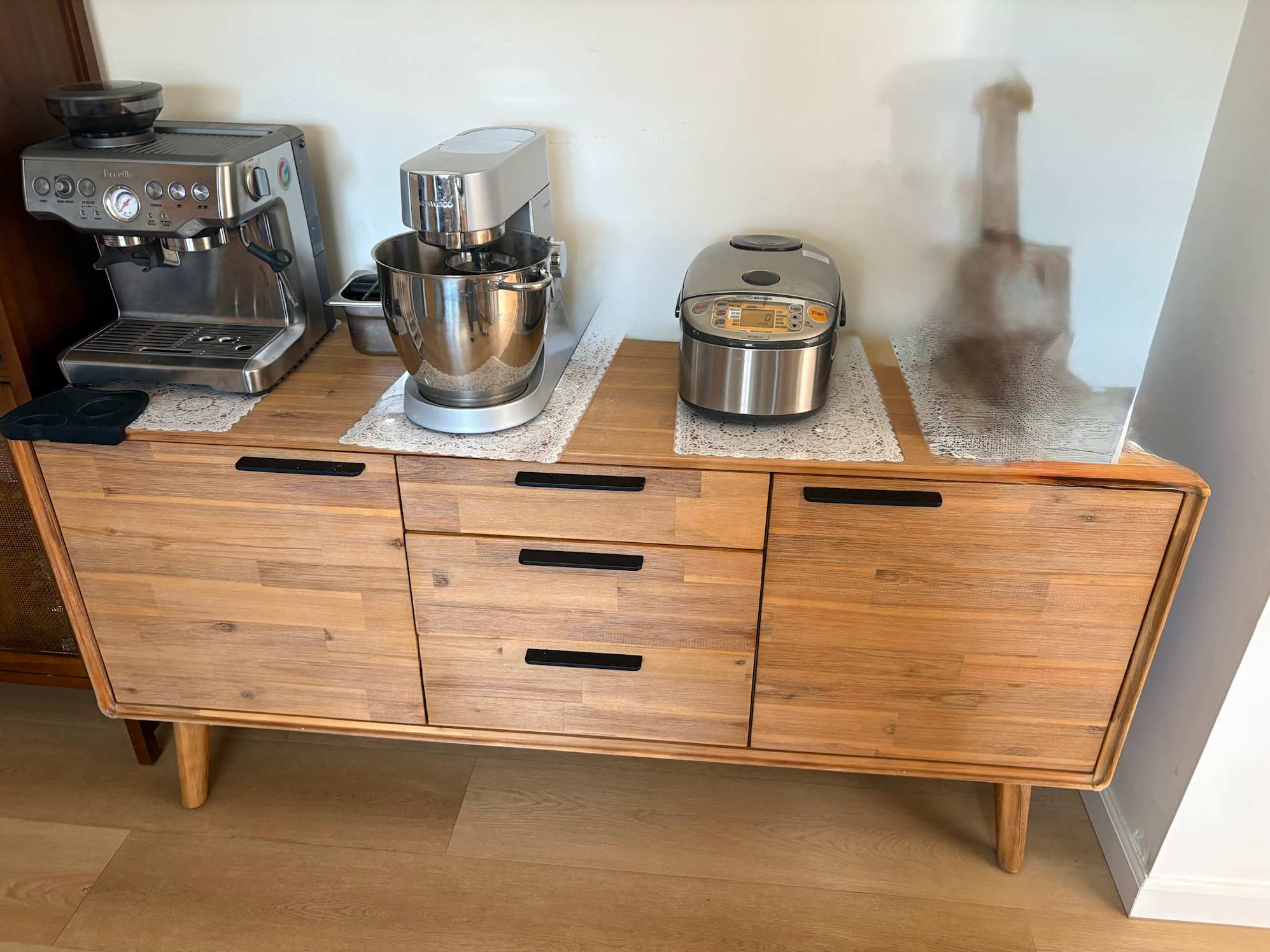 Love the sideboard