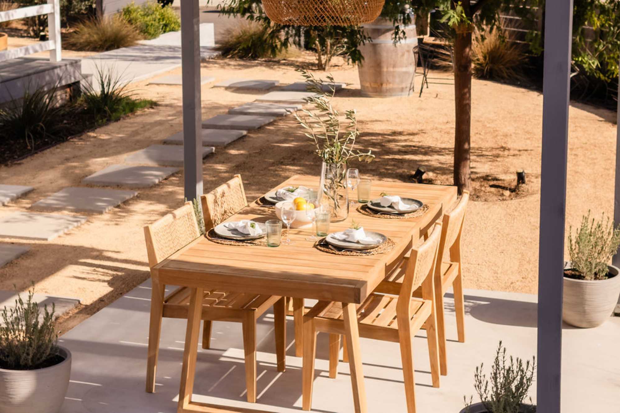 Beautiful dining set!