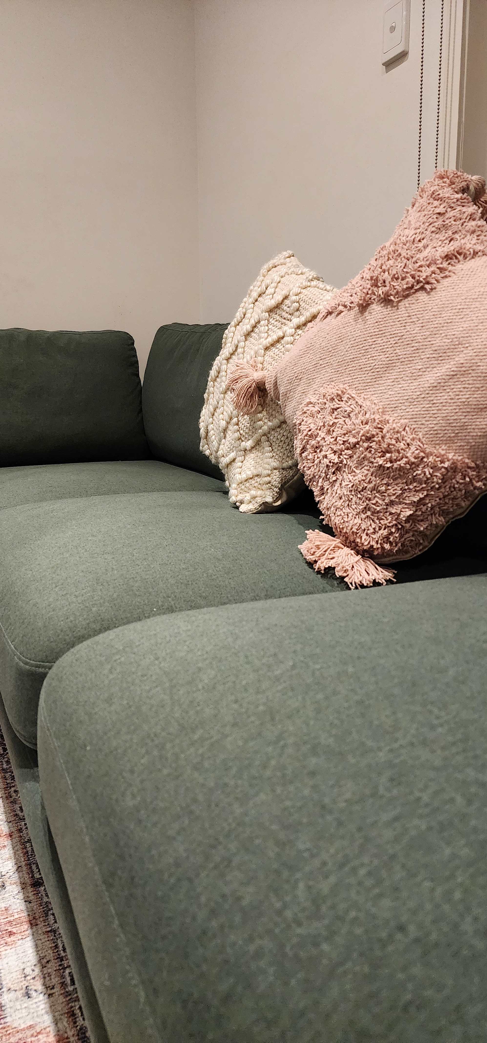 review from Great quality and fabulous looking sofa!