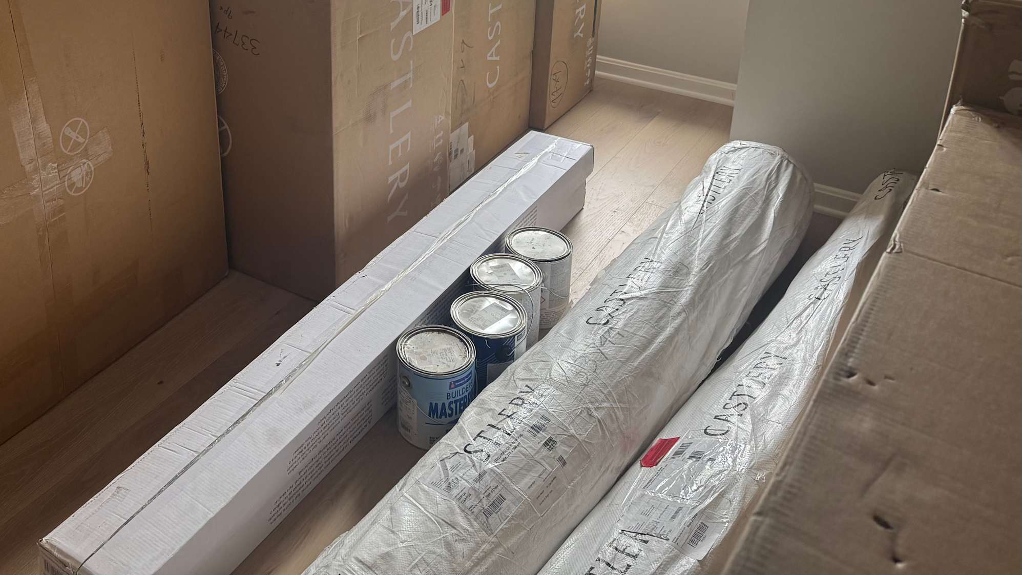 review from Castlery refused to assist with return request 