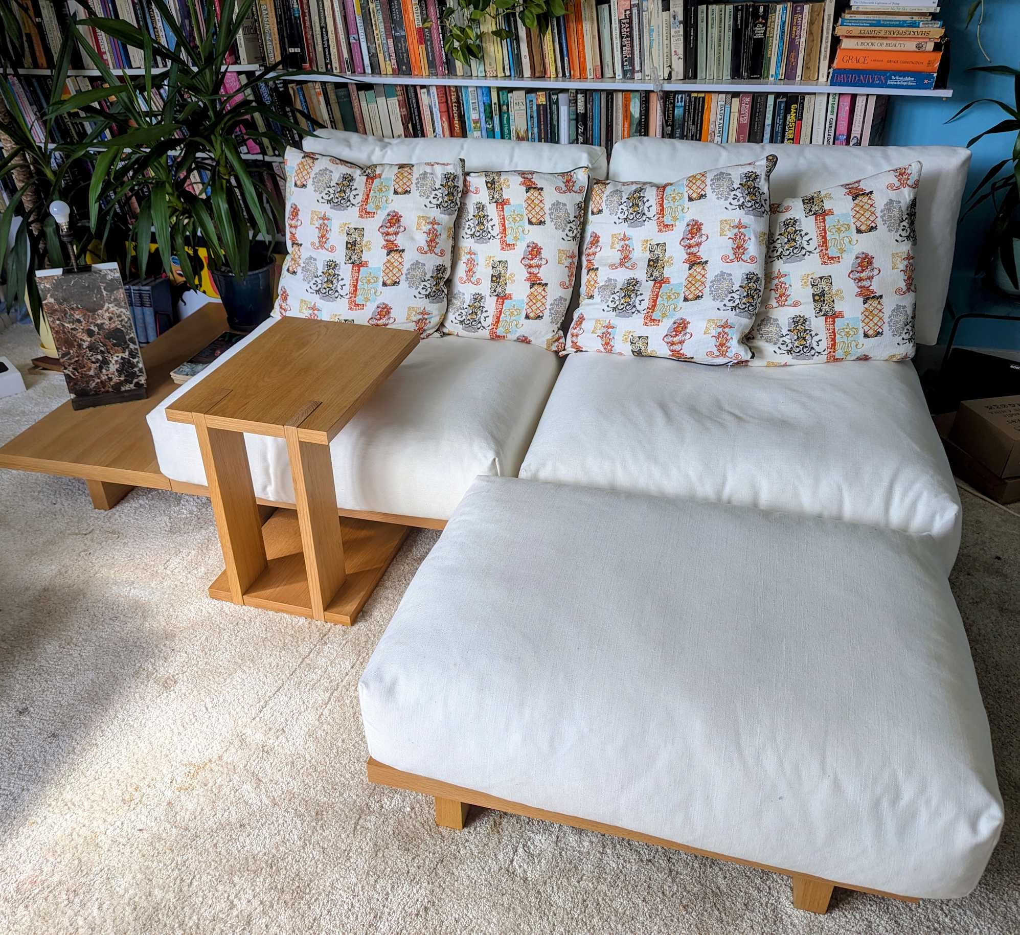 review from Attractive and useful table