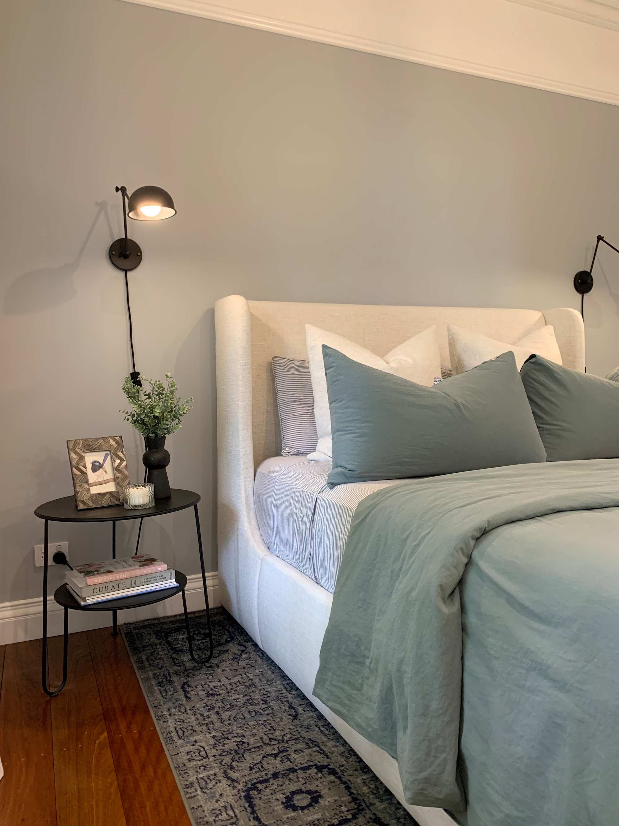 review from Stunning Bed! Extremely happy customer.