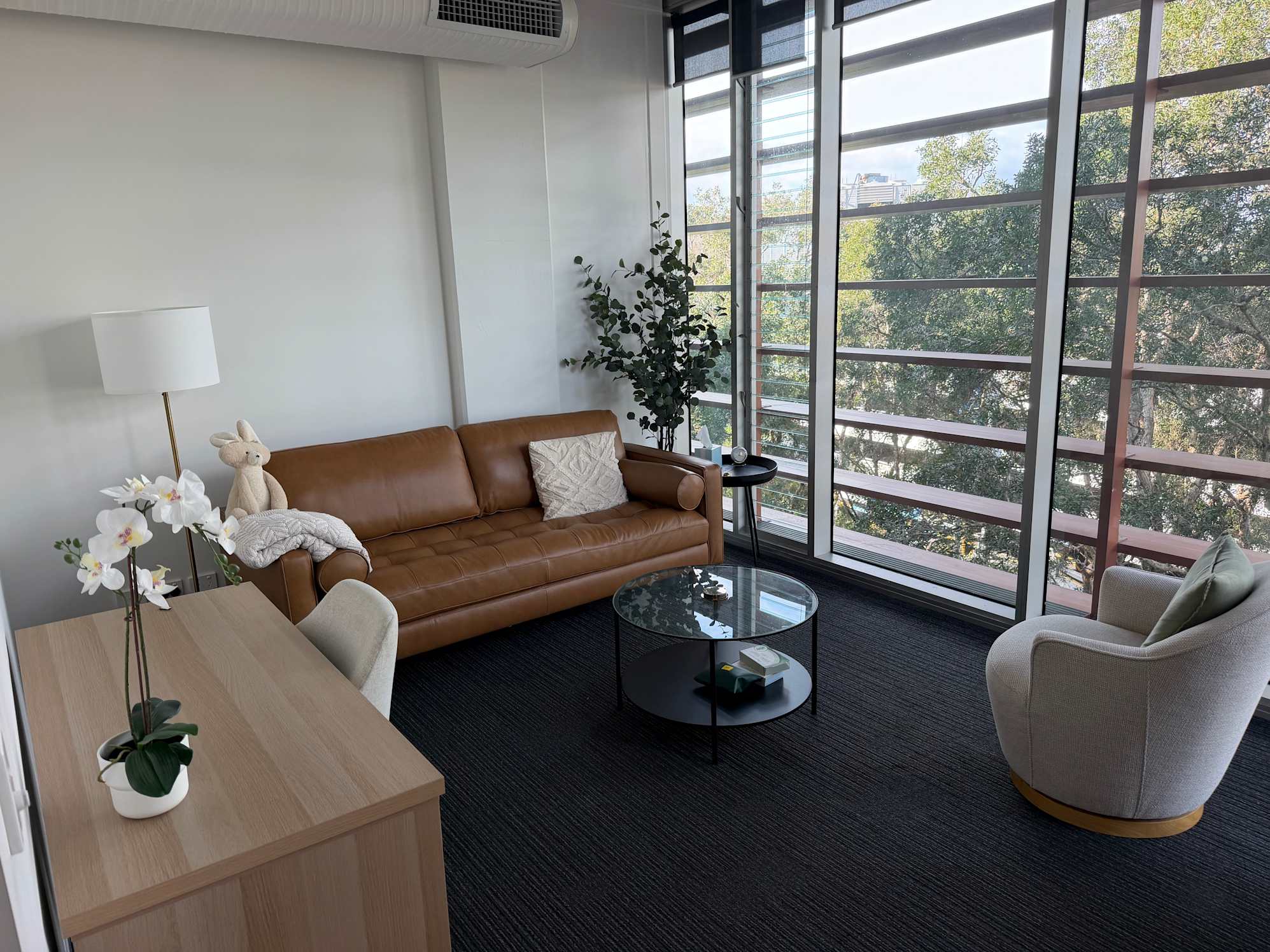 Maddison leather 3 seater - so comfortable