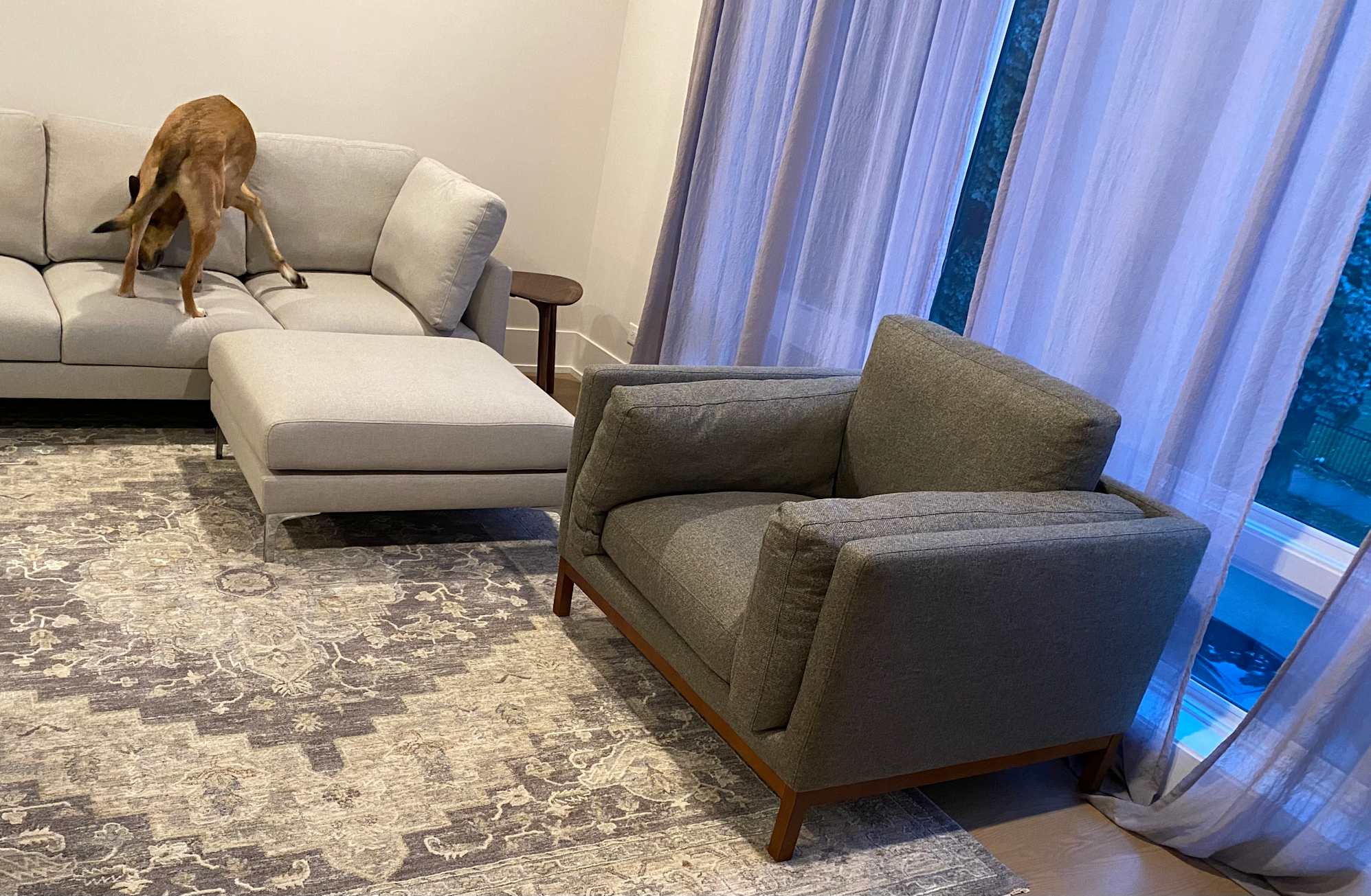 Wide armchair