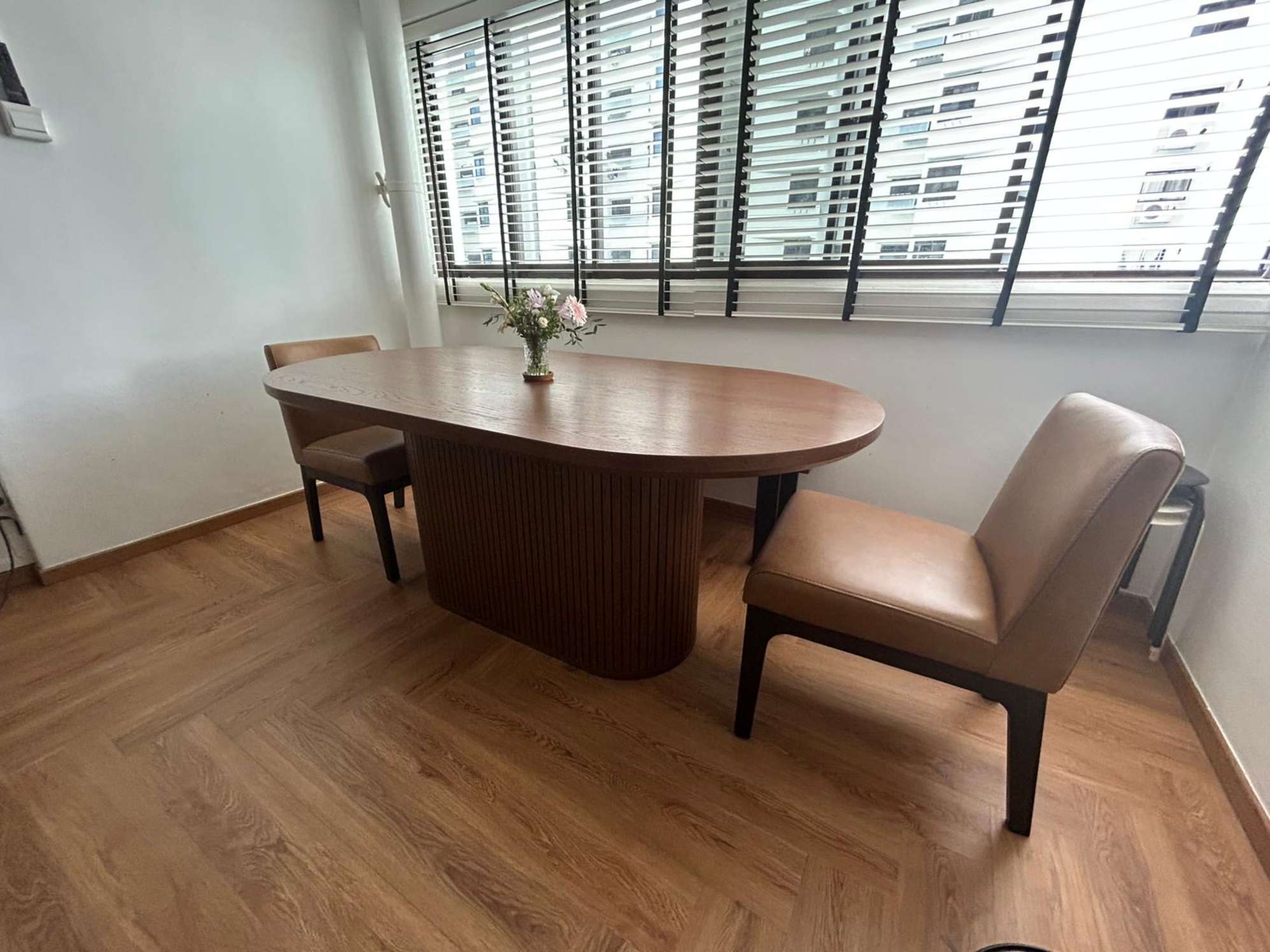 Elliot Leather Chair