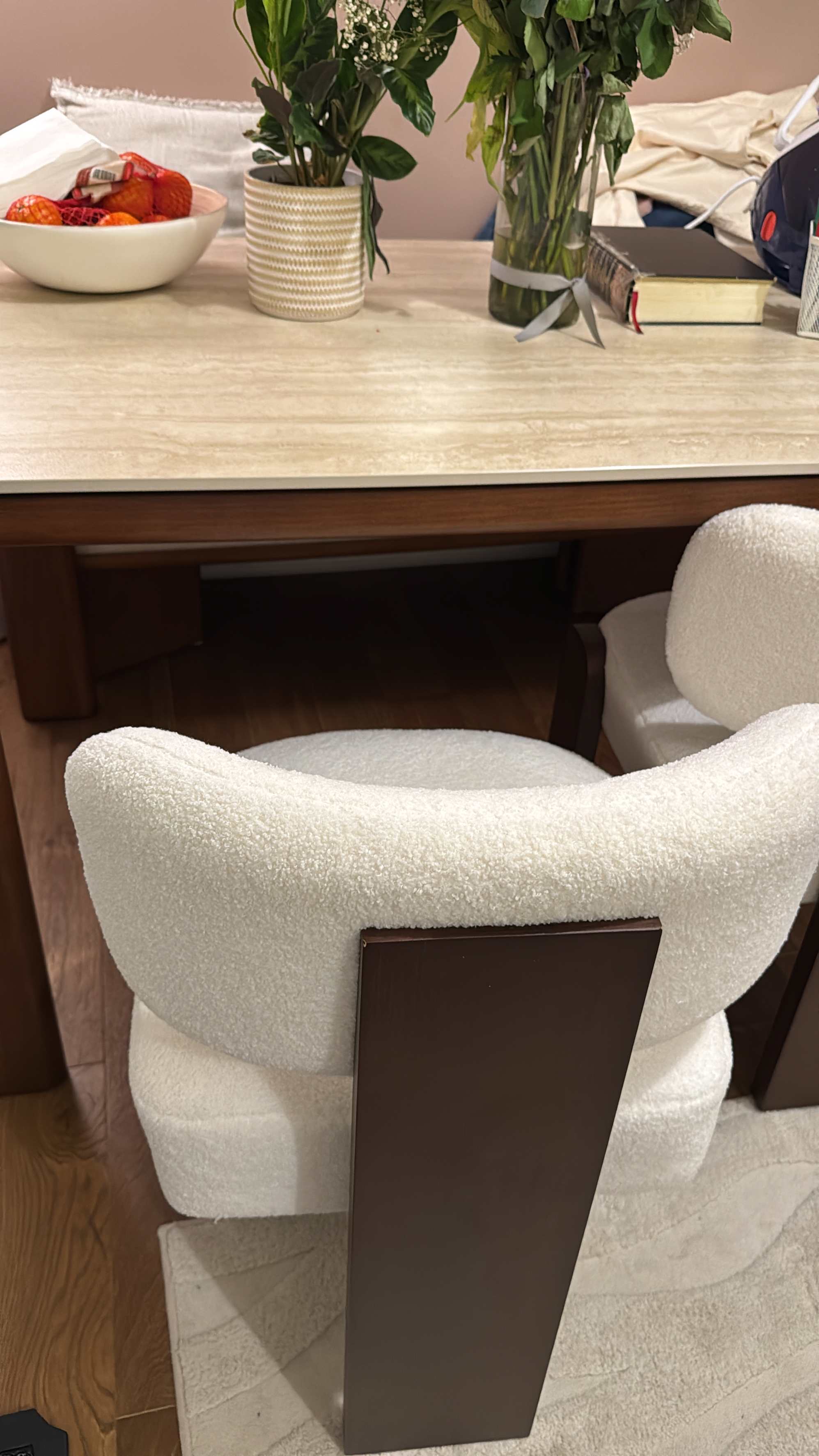 The best dinner table I ever had it’s beautiful and nice I h